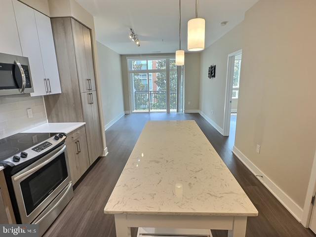 145 Riverhaven Dr #254