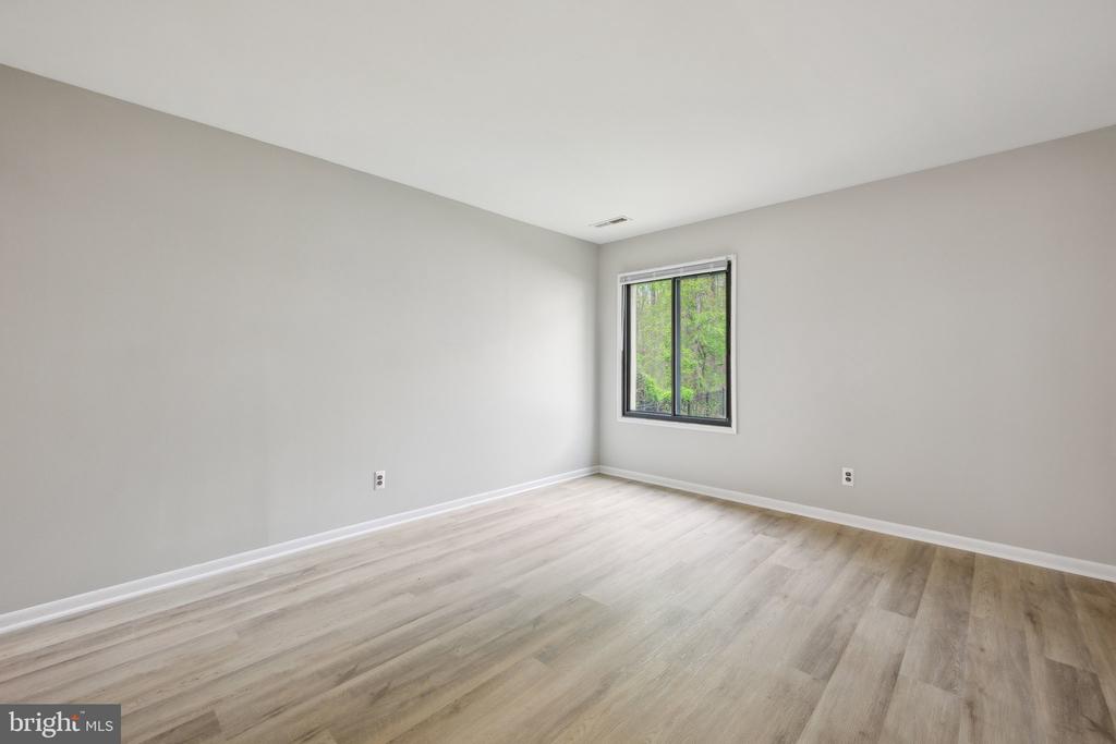 10106 CAMPUS WAY S #203-3B