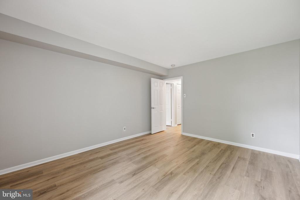 10106 CAMPUS WAY S #203-3B