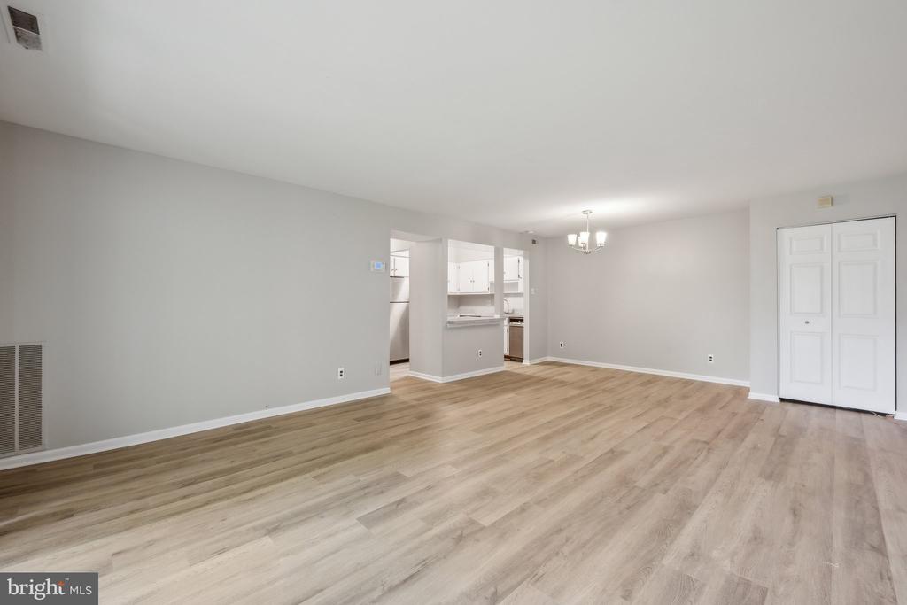 10106 CAMPUS WAY S #203-3B