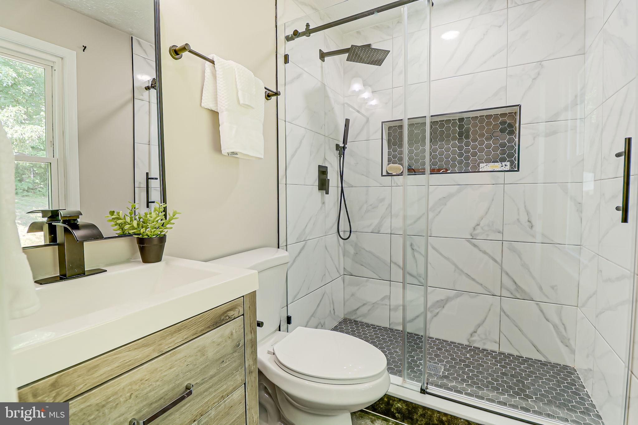 2202 NORLINDA AVENUE