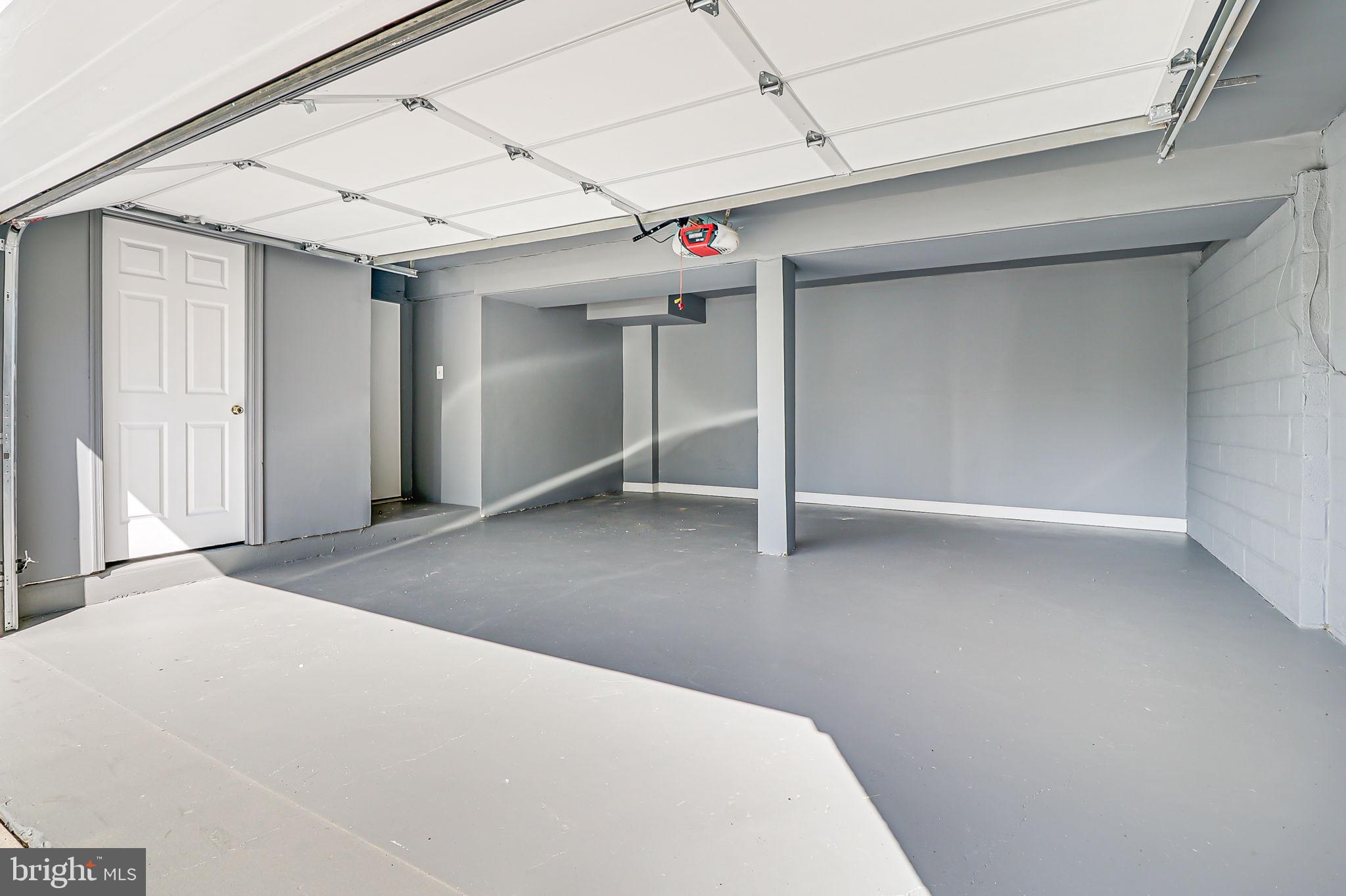 2202 NORLINDA AVENUE