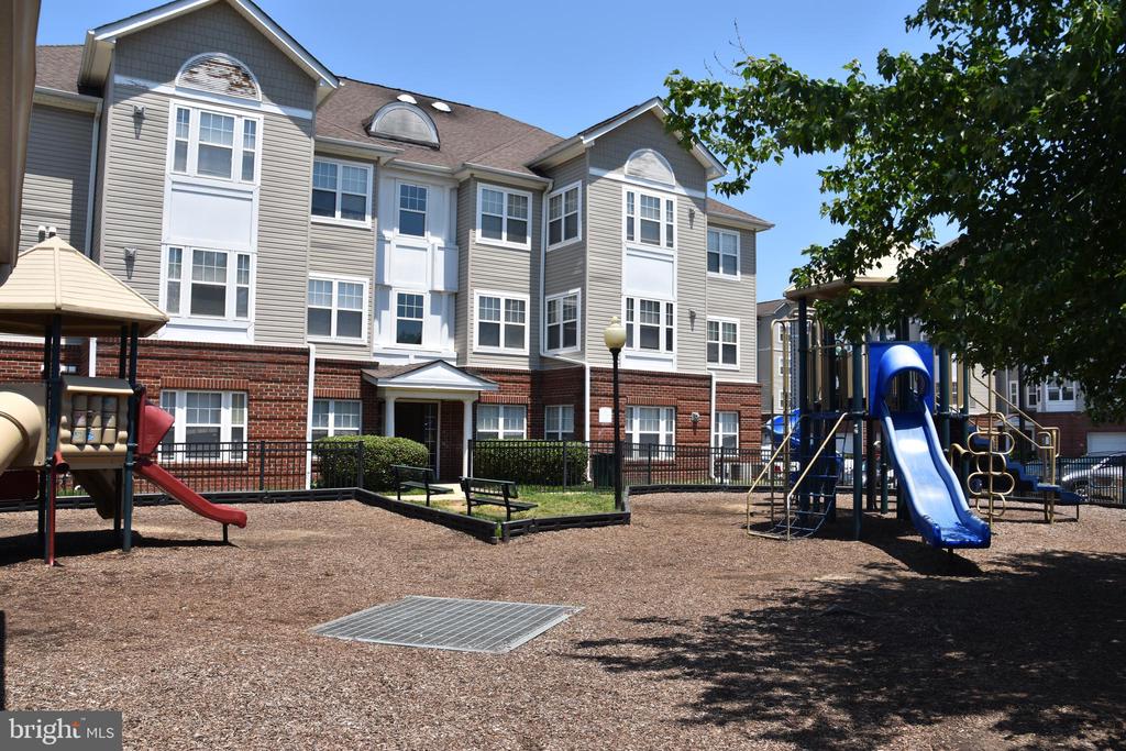 3032 Bellamy Way #5