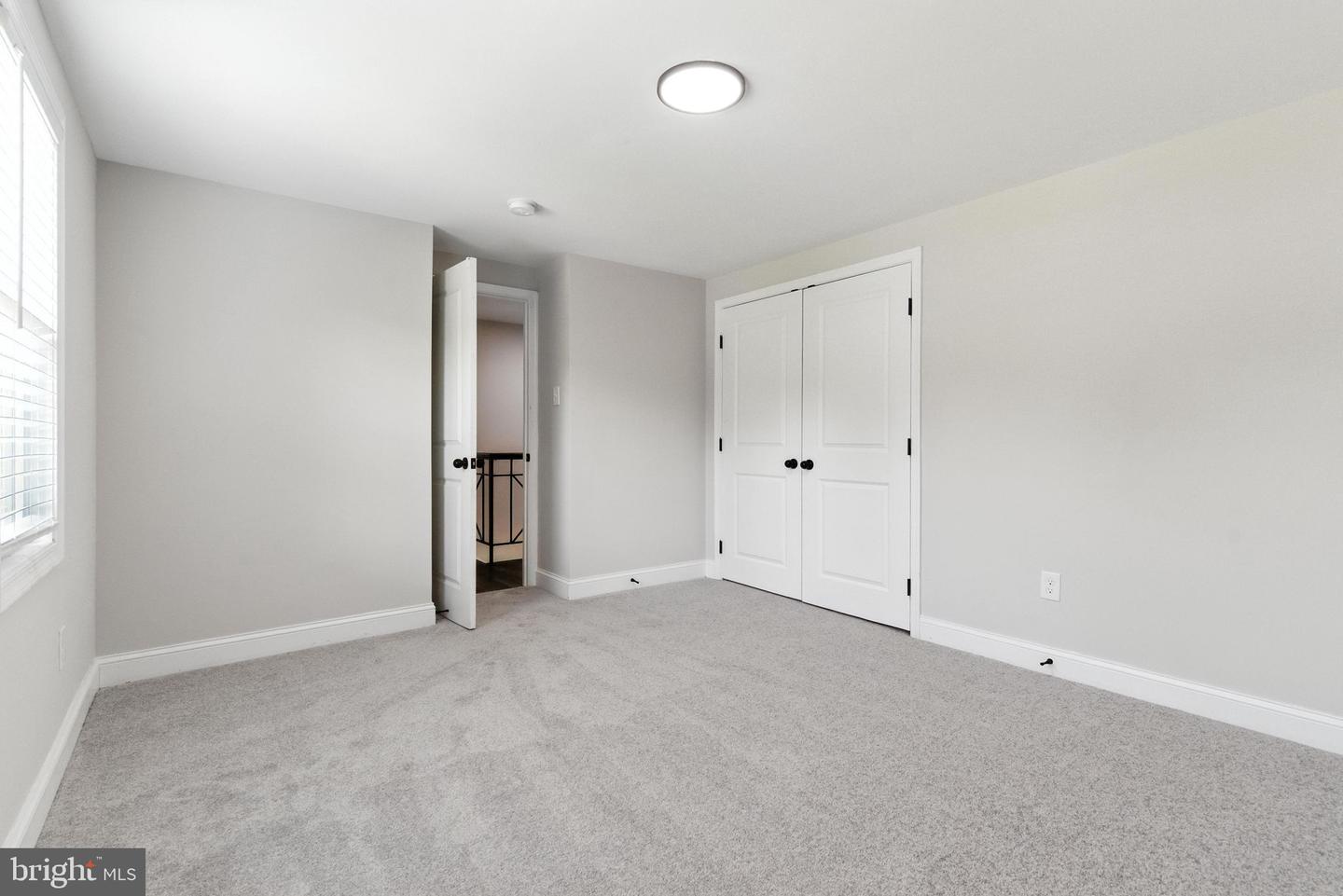12803 Hollins Pl