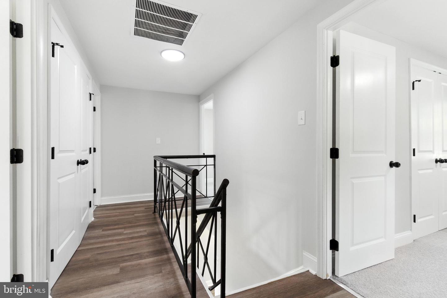 12803 Hollins Pl