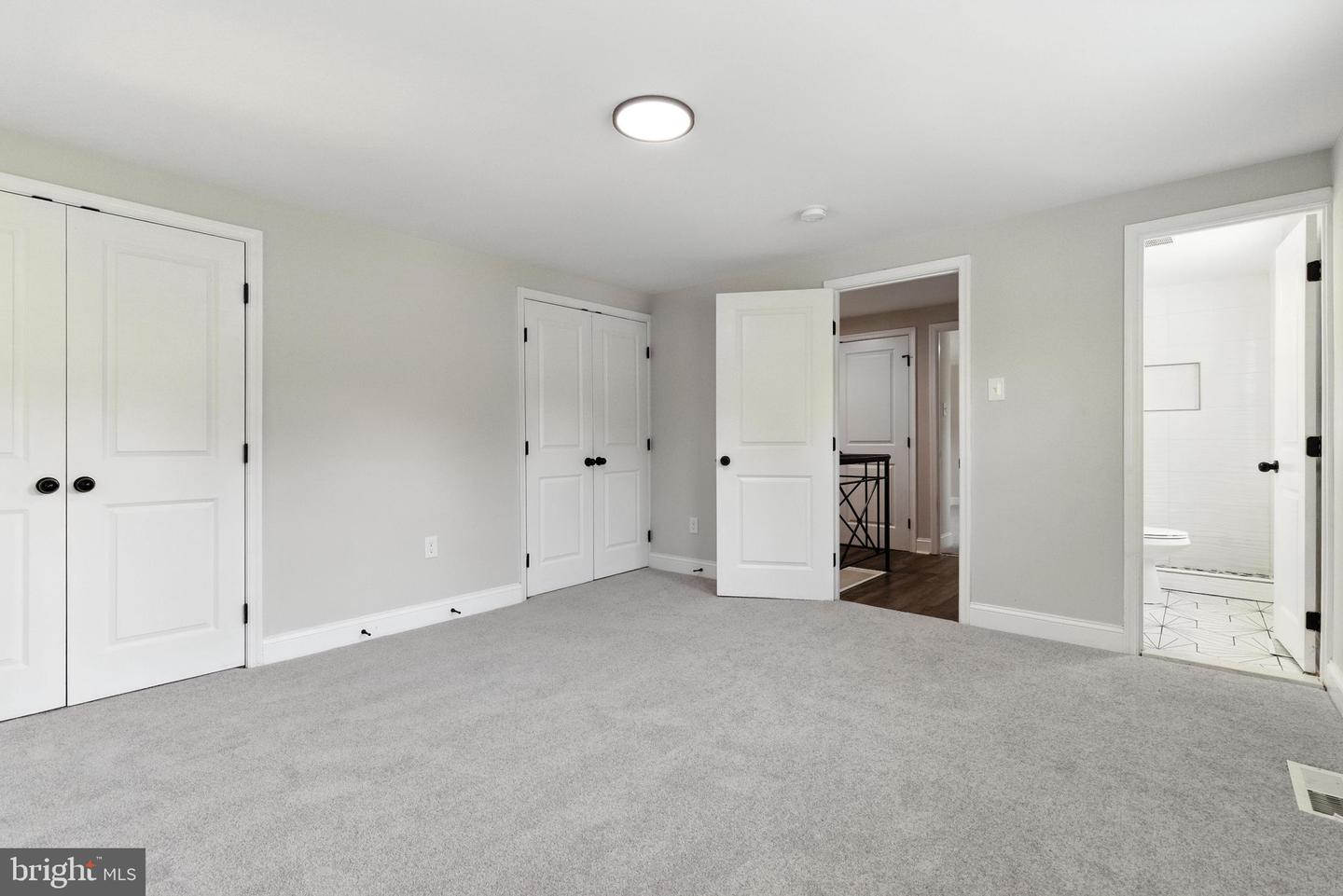 12803 Hollins Pl
