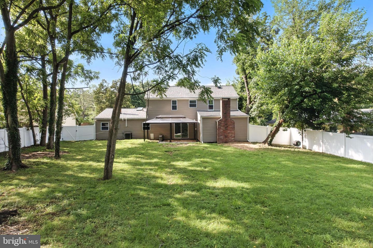 12803 Hollins Pl