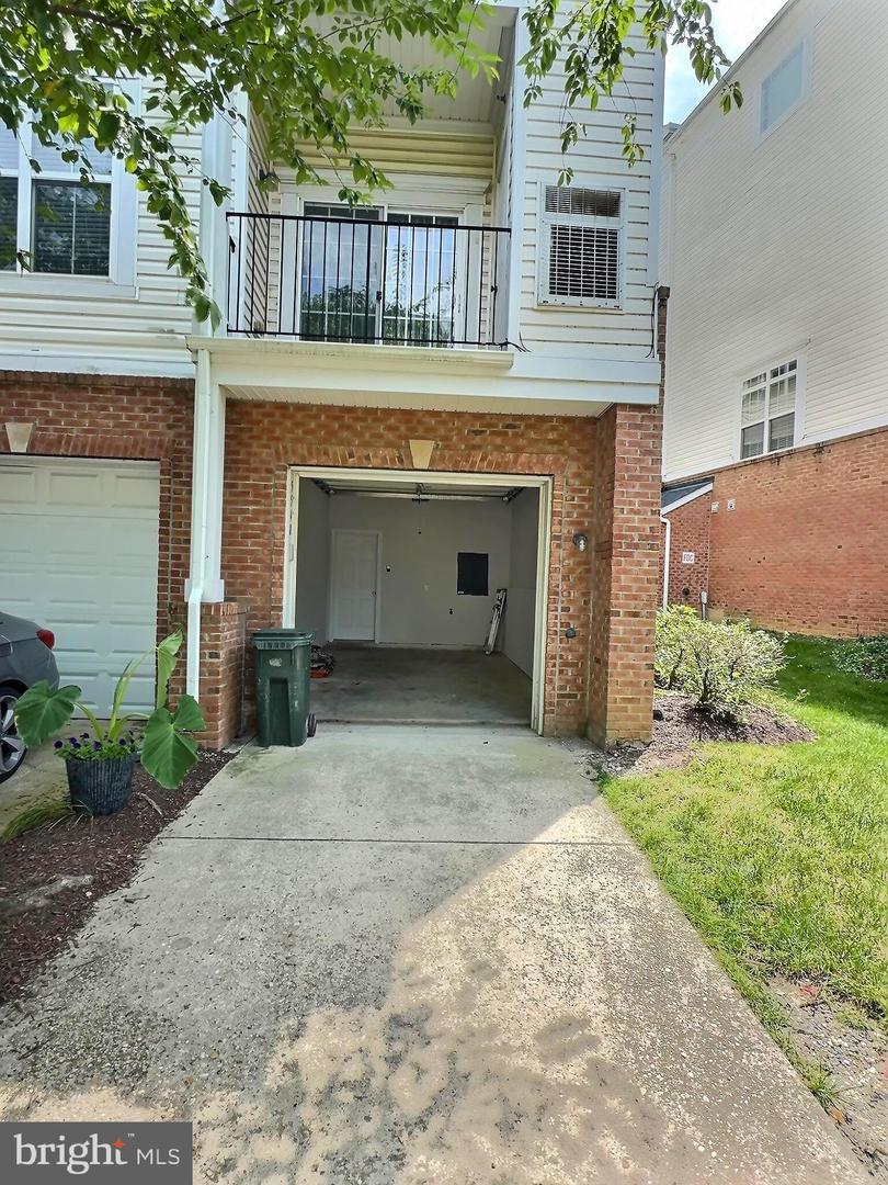 5548 Capital Gateway Dr #393