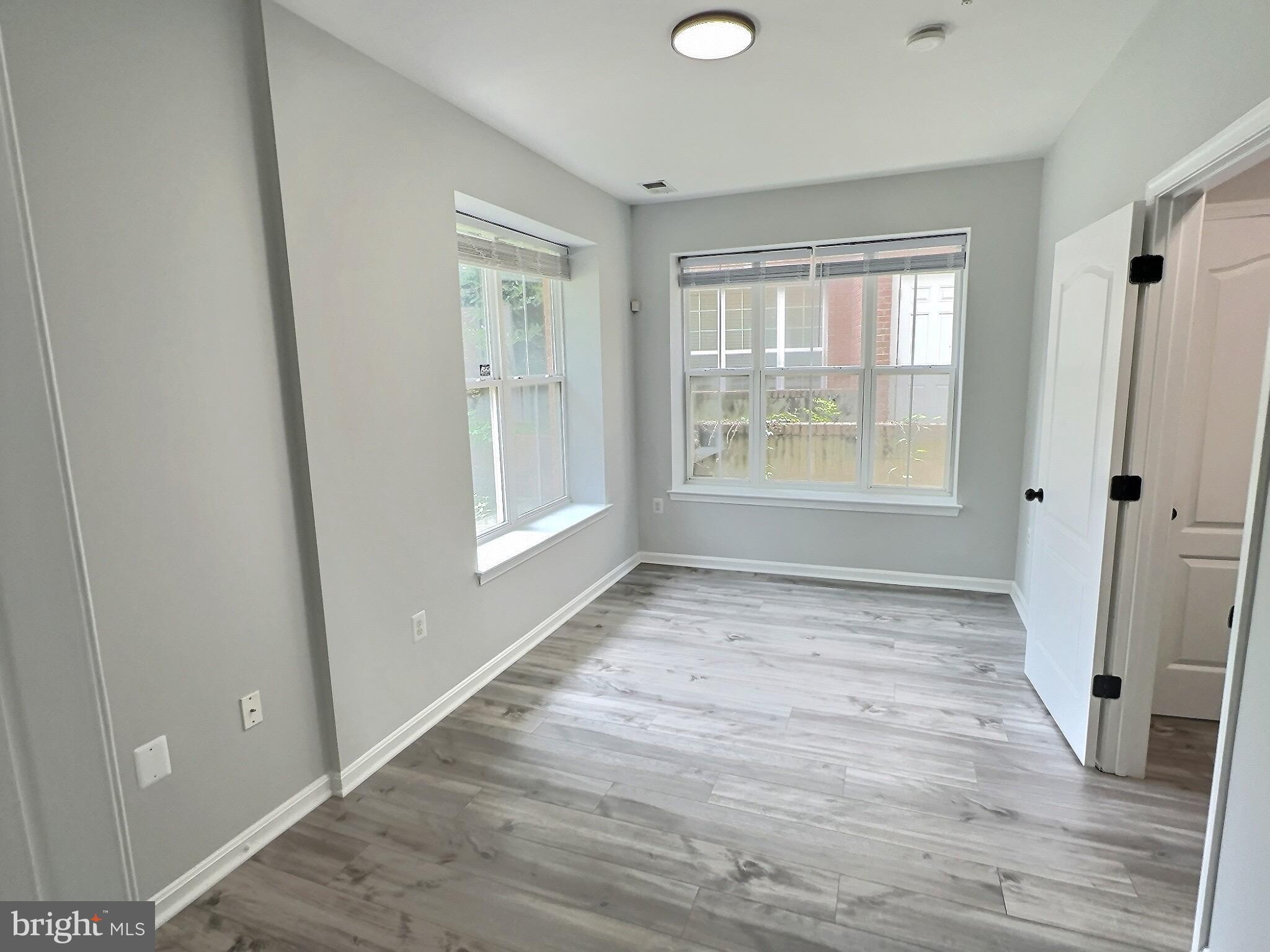 5548 Capital Gateway Dr #393