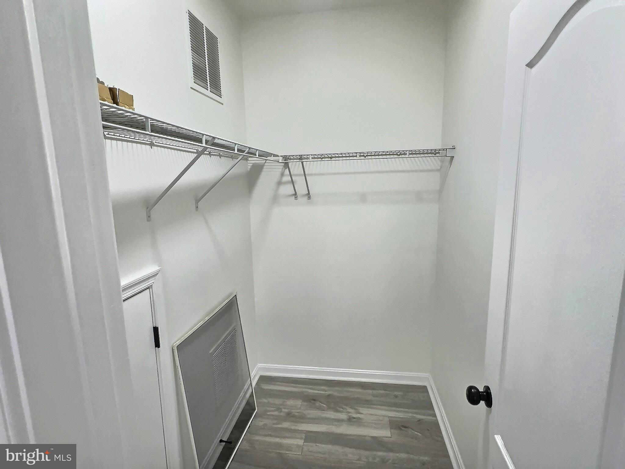 5548 Capital Gateway Dr #393