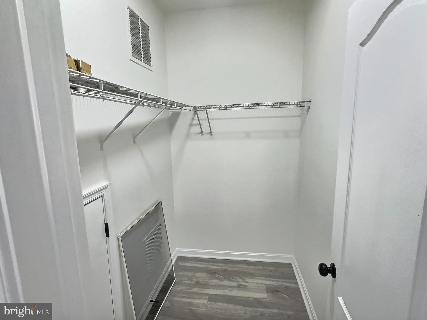 5548 Capital Gateway Dr #393