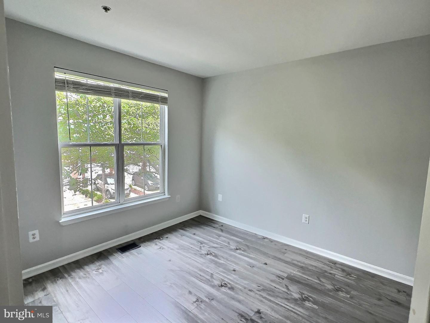 5548 Capital Gateway Dr #393