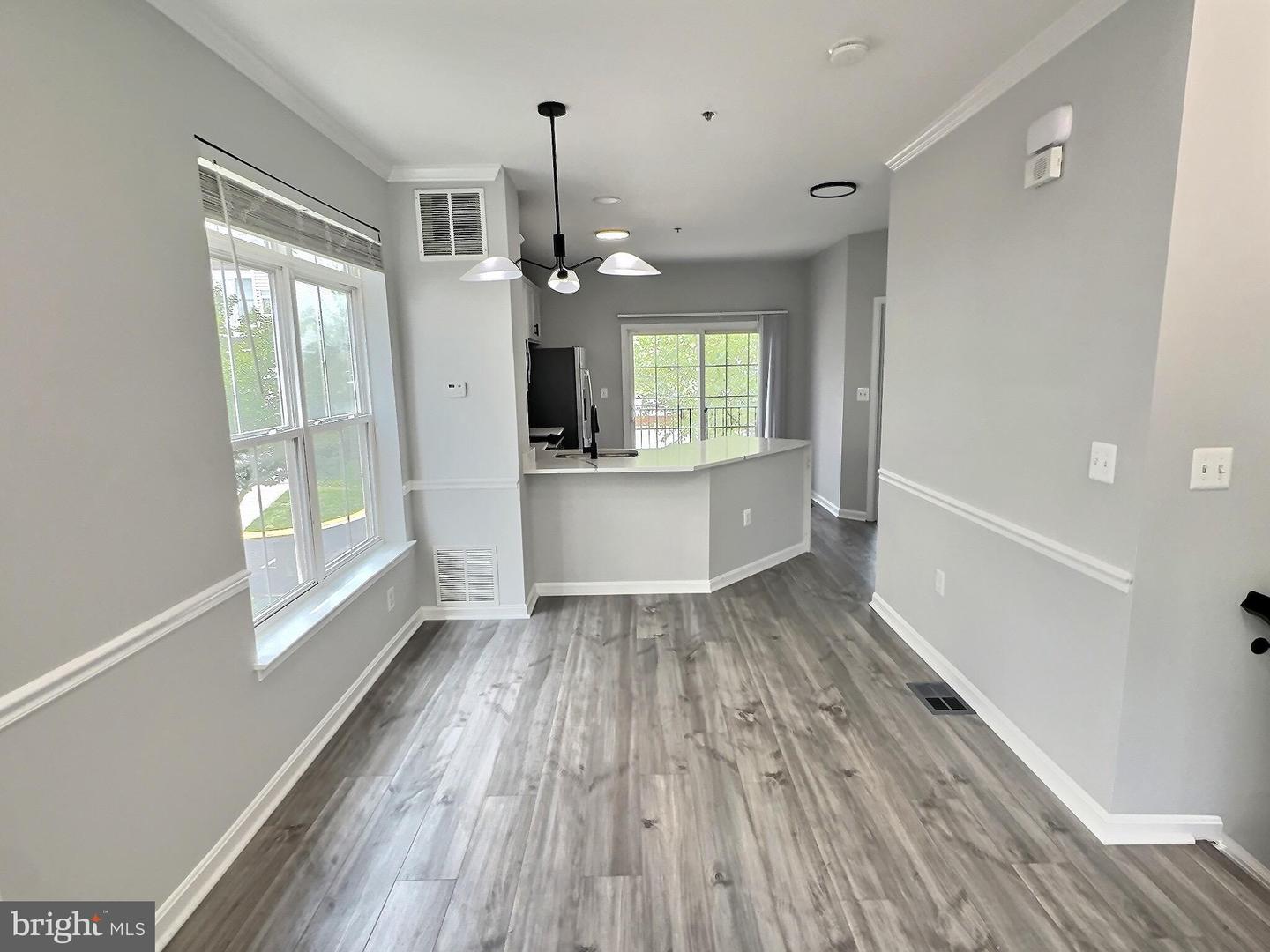 5548 Capital Gateway Dr #393