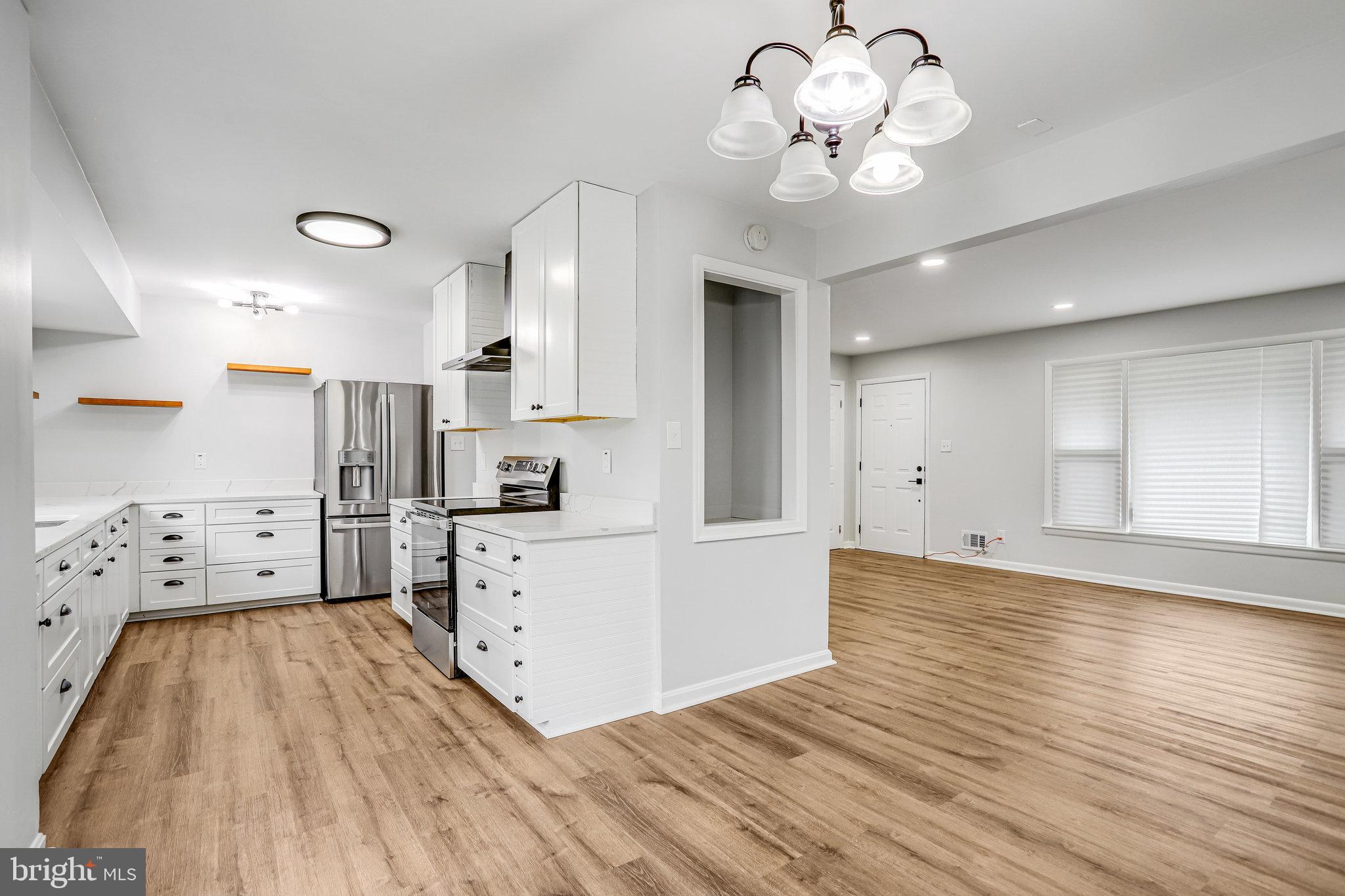 2114 GLENDORA DRIVE
