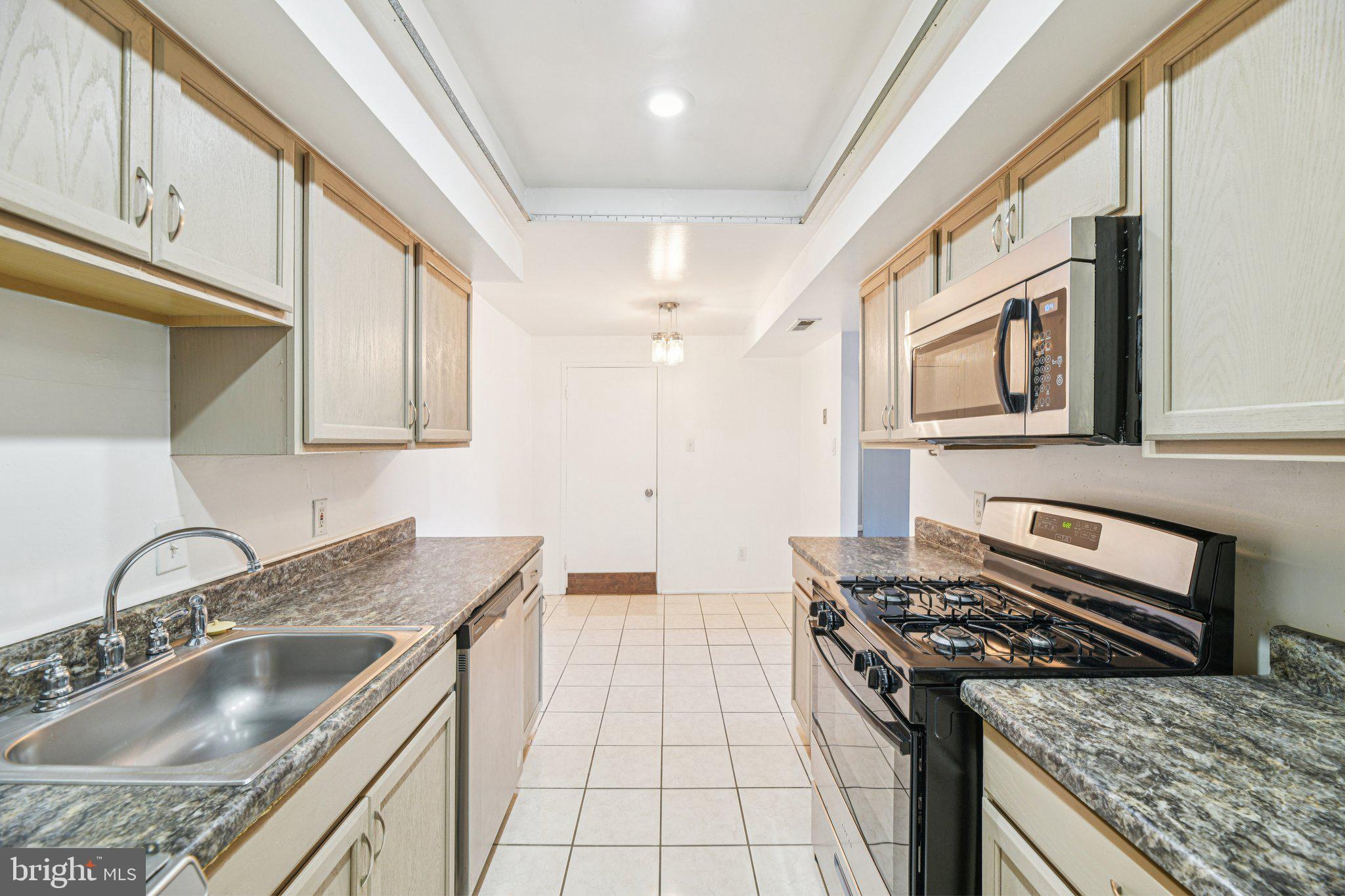 10216 PRINCE PLACE 202