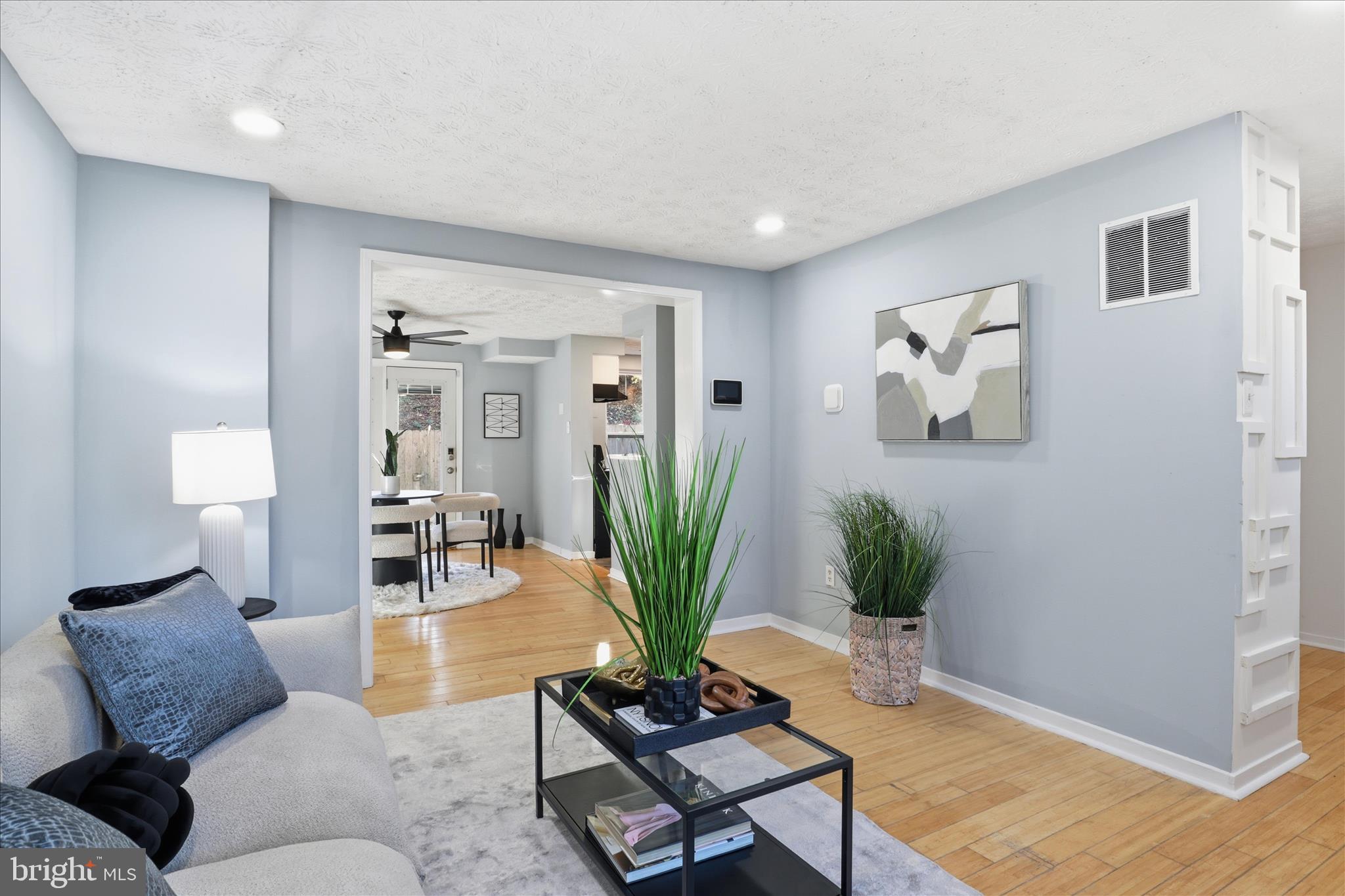 404 SHADY GLEN DRIVE