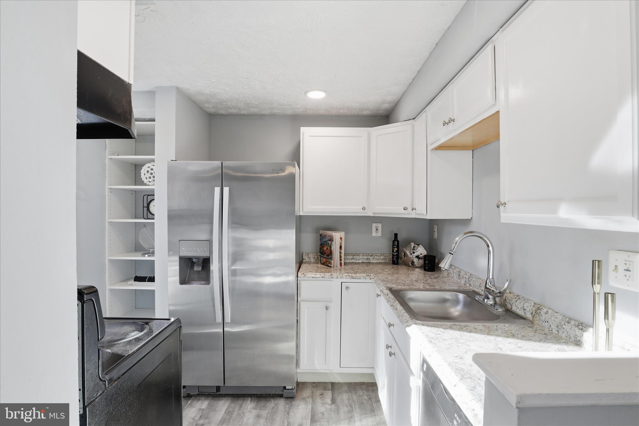 404 SHADY GLEN DRIVE