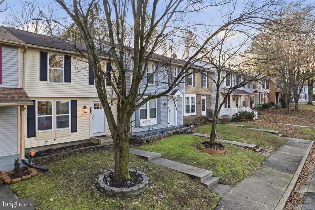404 SHADY GLEN DRIVE
