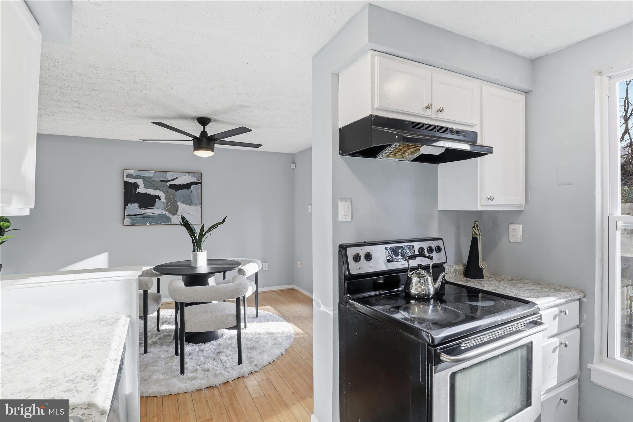 404 SHADY GLEN DRIVE