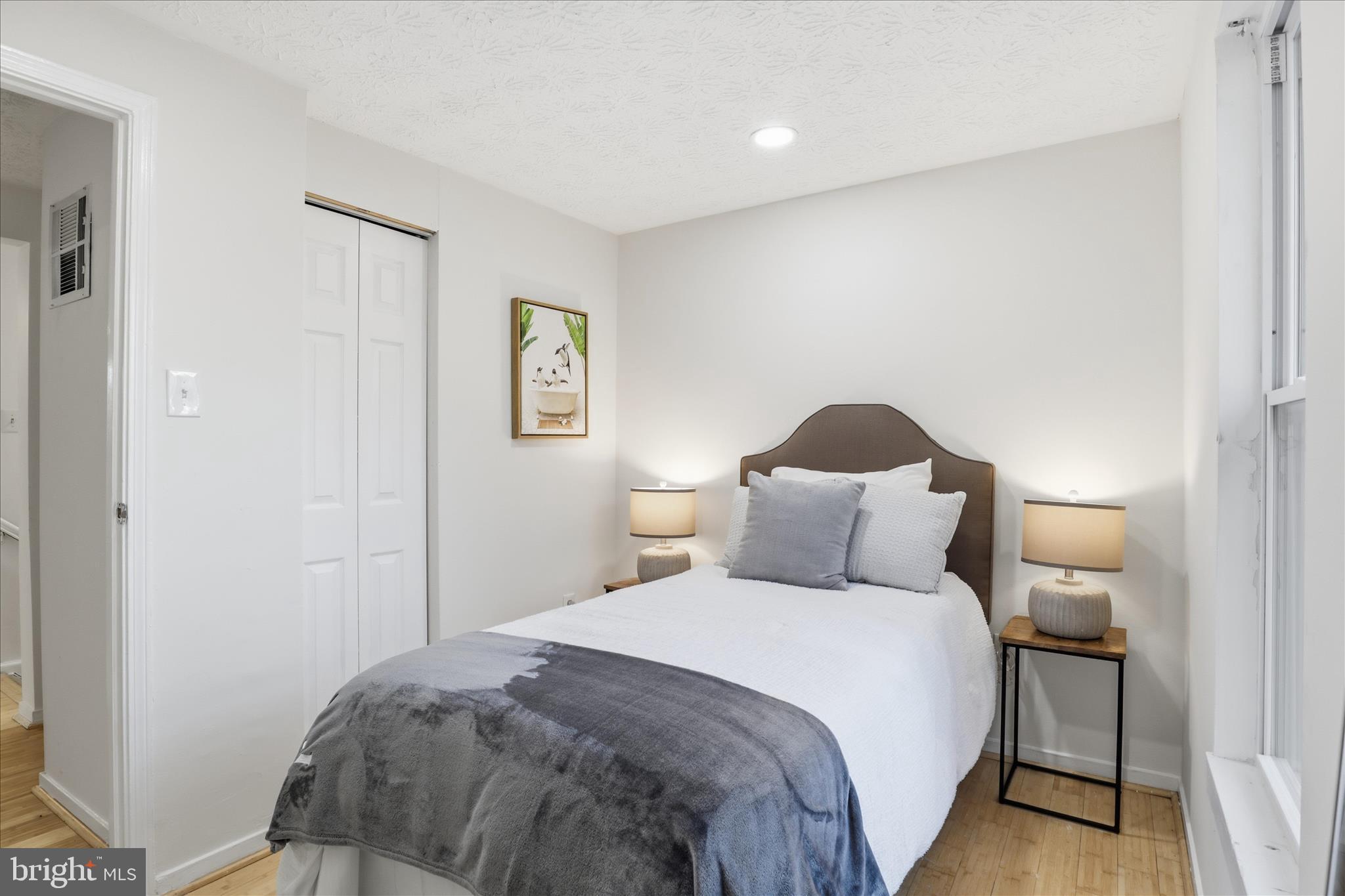 404 SHADY GLEN DRIVE