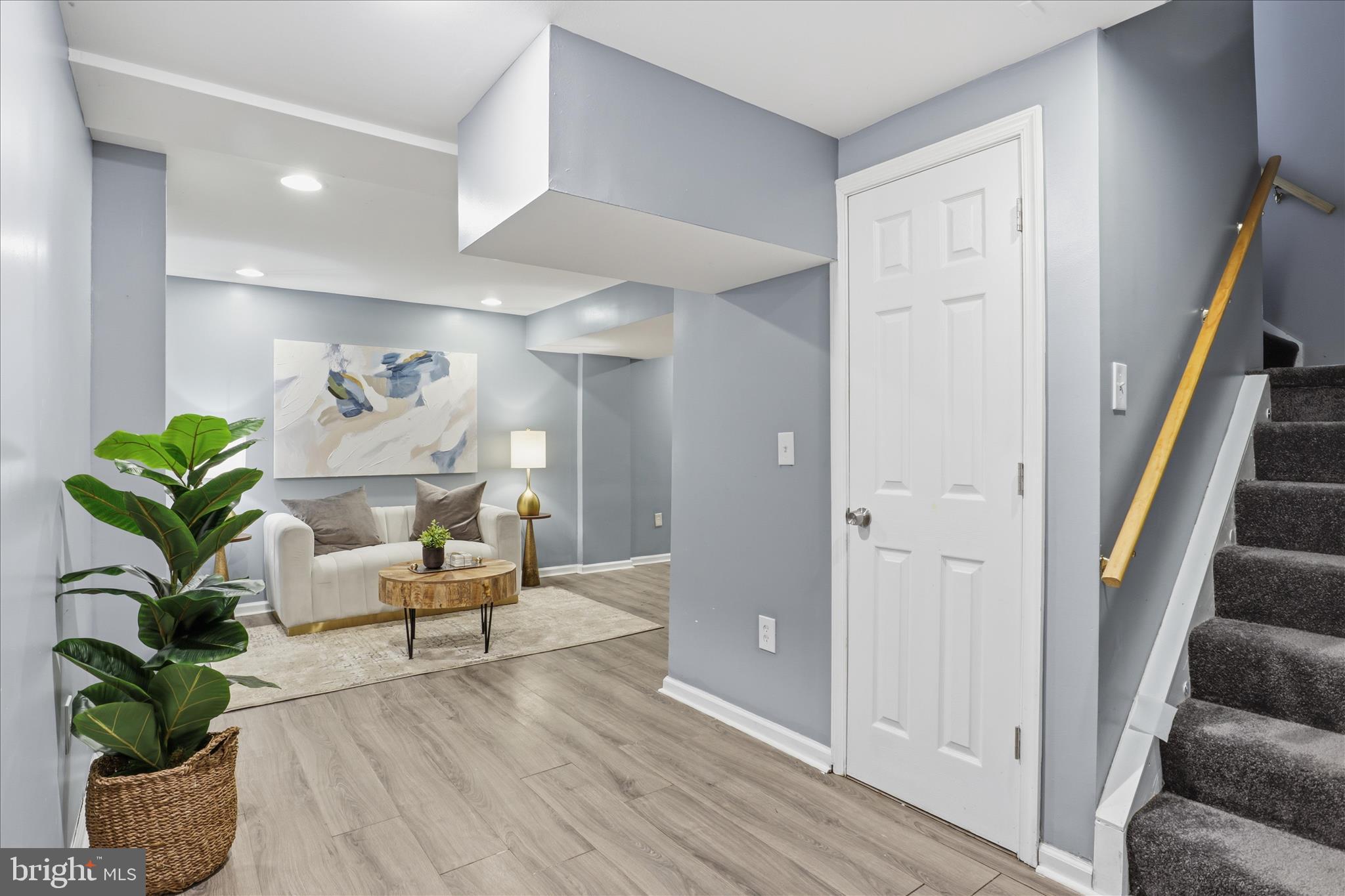 404 SHADY GLEN DRIVE