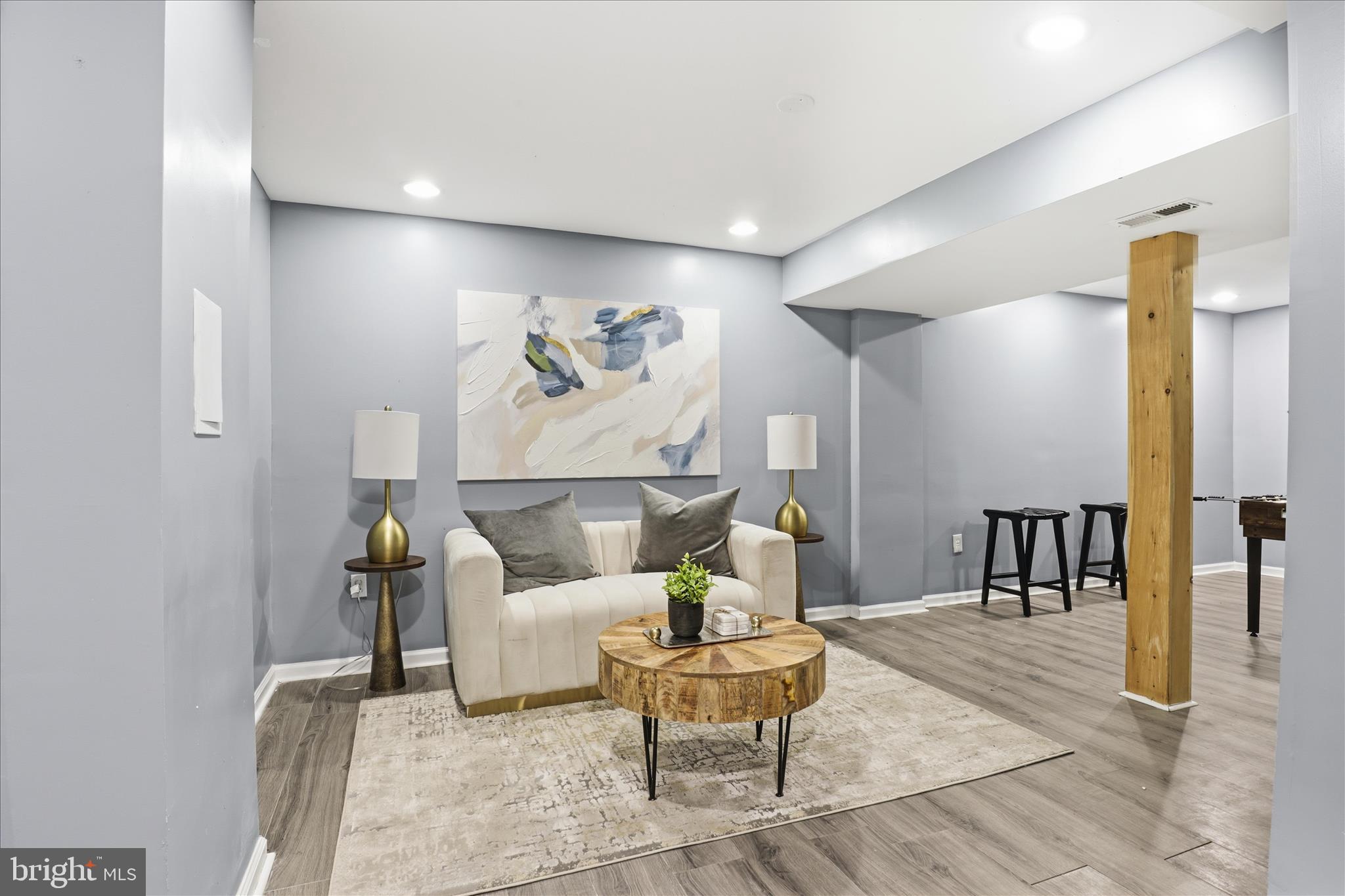 404 SHADY GLEN DRIVE