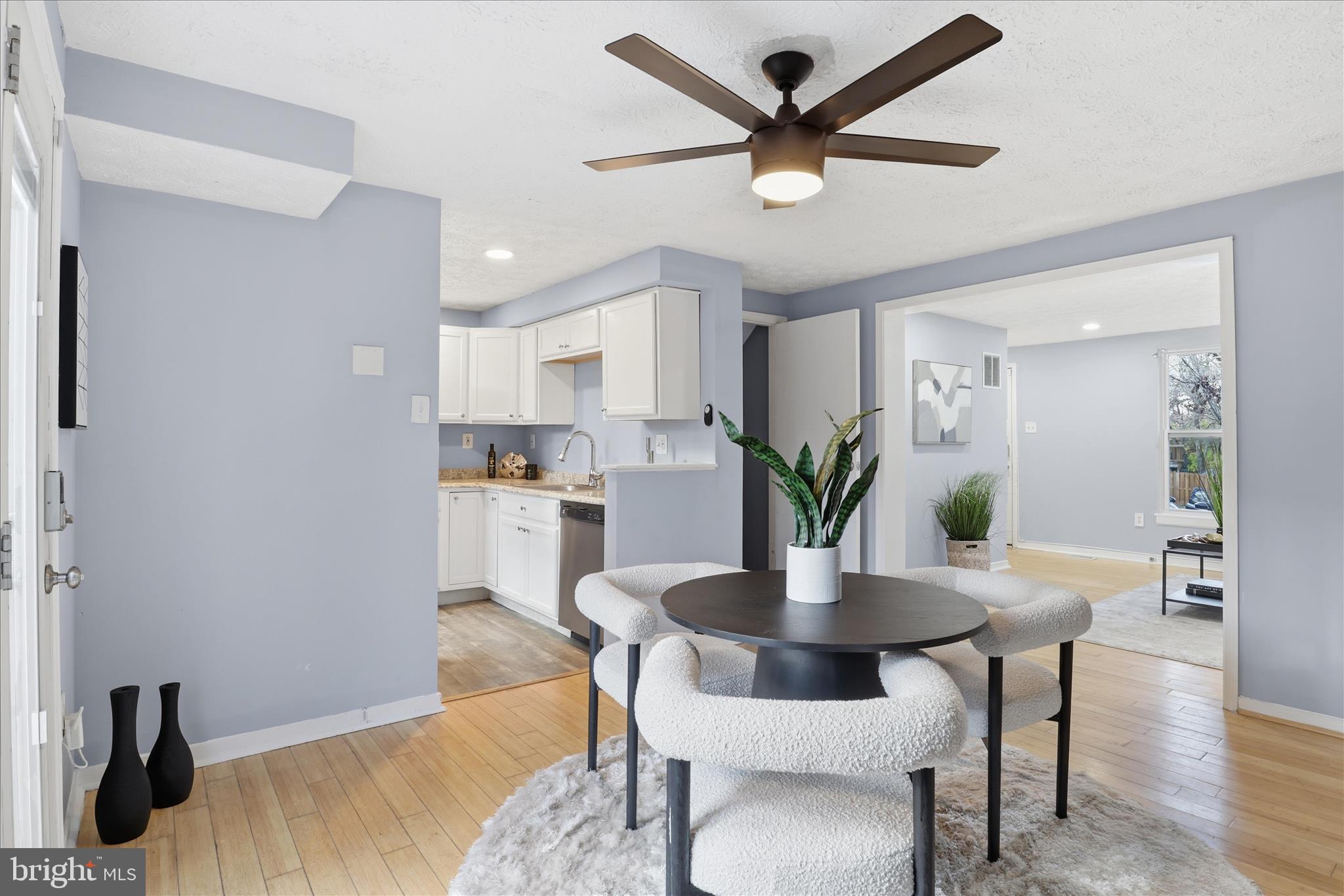 404 SHADY GLEN DRIVE