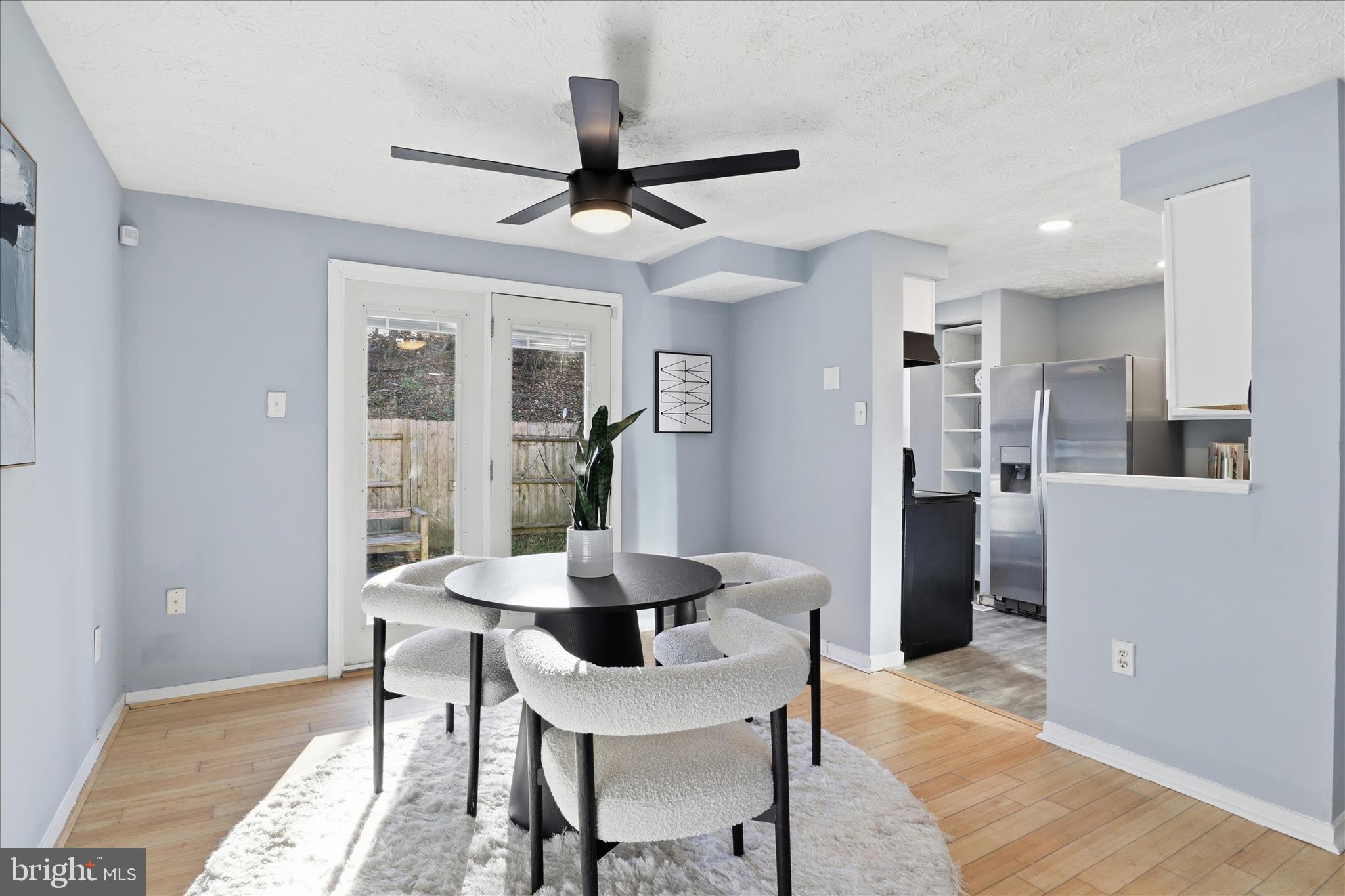 404 SHADY GLEN DRIVE