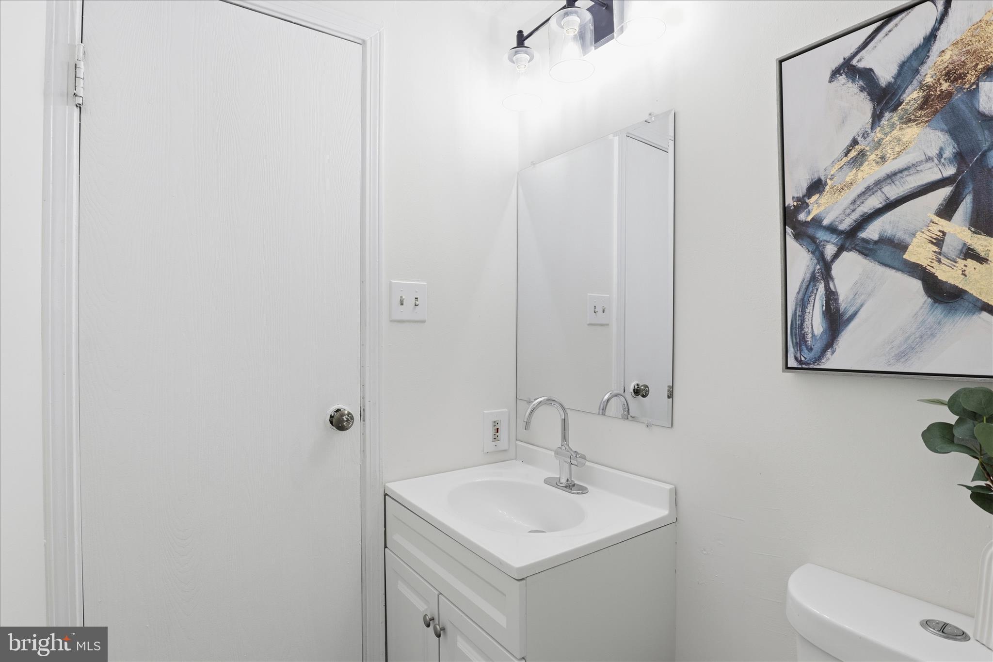 404 SHADY GLEN DRIVE