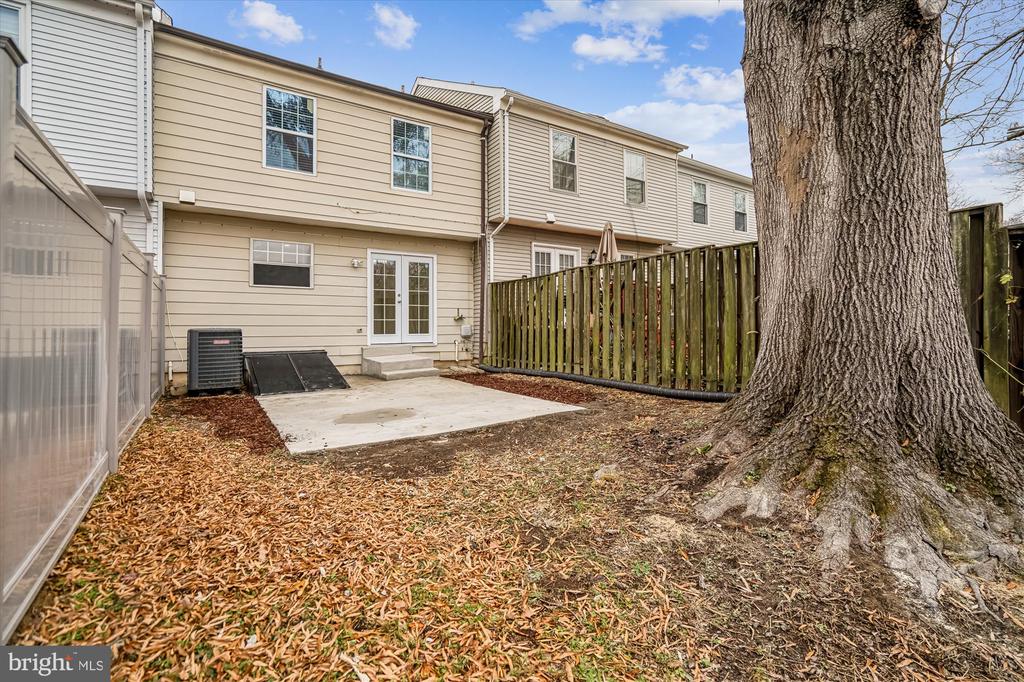 2236 PRINCE OF WALES COURT