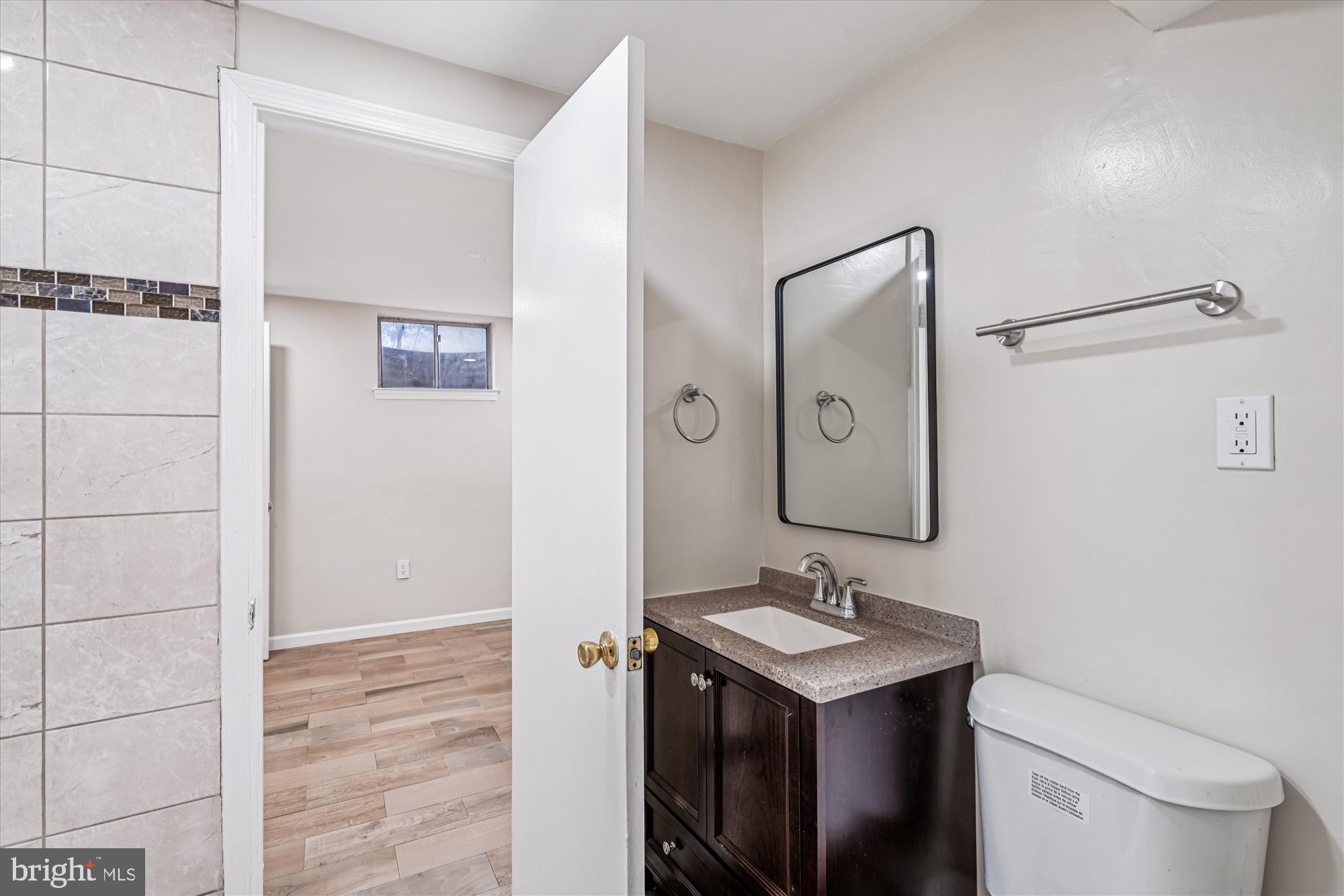 2236 PRINCE OF WALES COURT