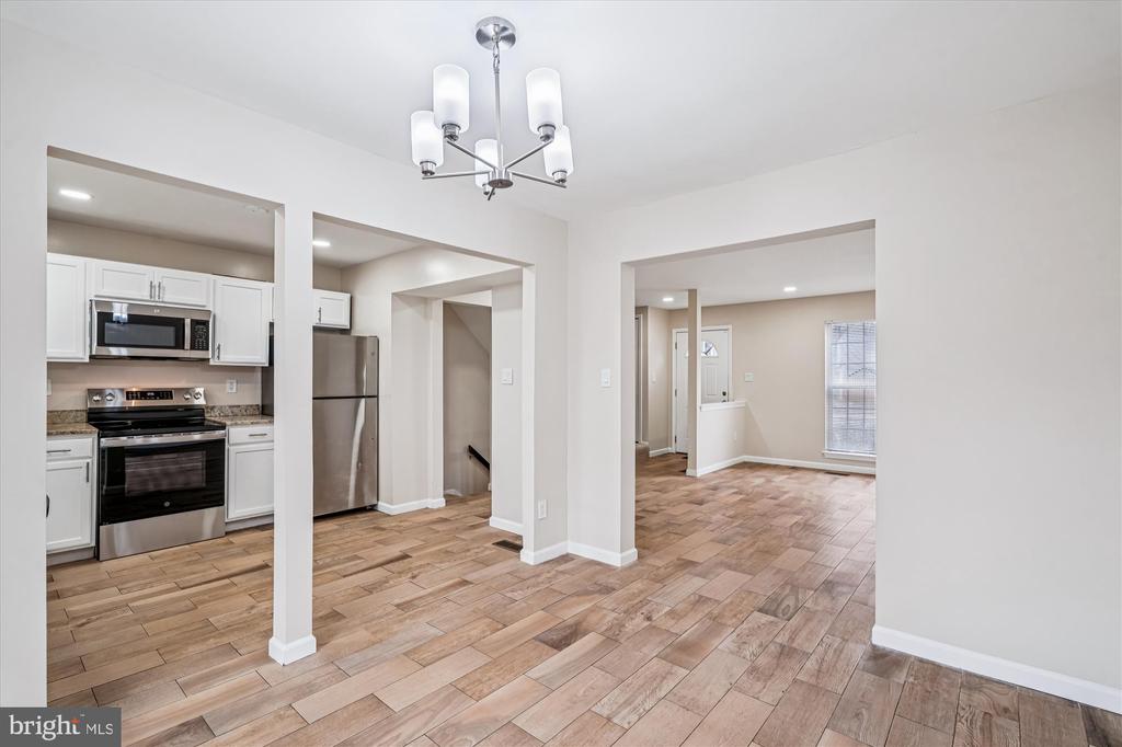 2236 PRINCE OF WALES COURT