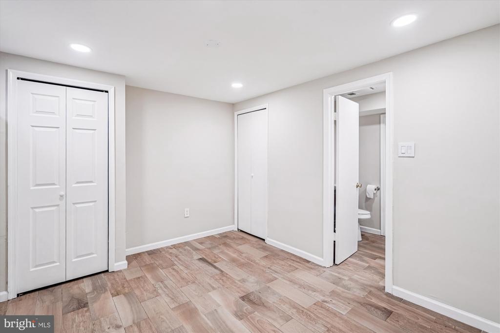 2236 PRINCE OF WALES COURT