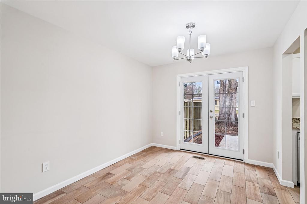 2236 PRINCE OF WALES COURT