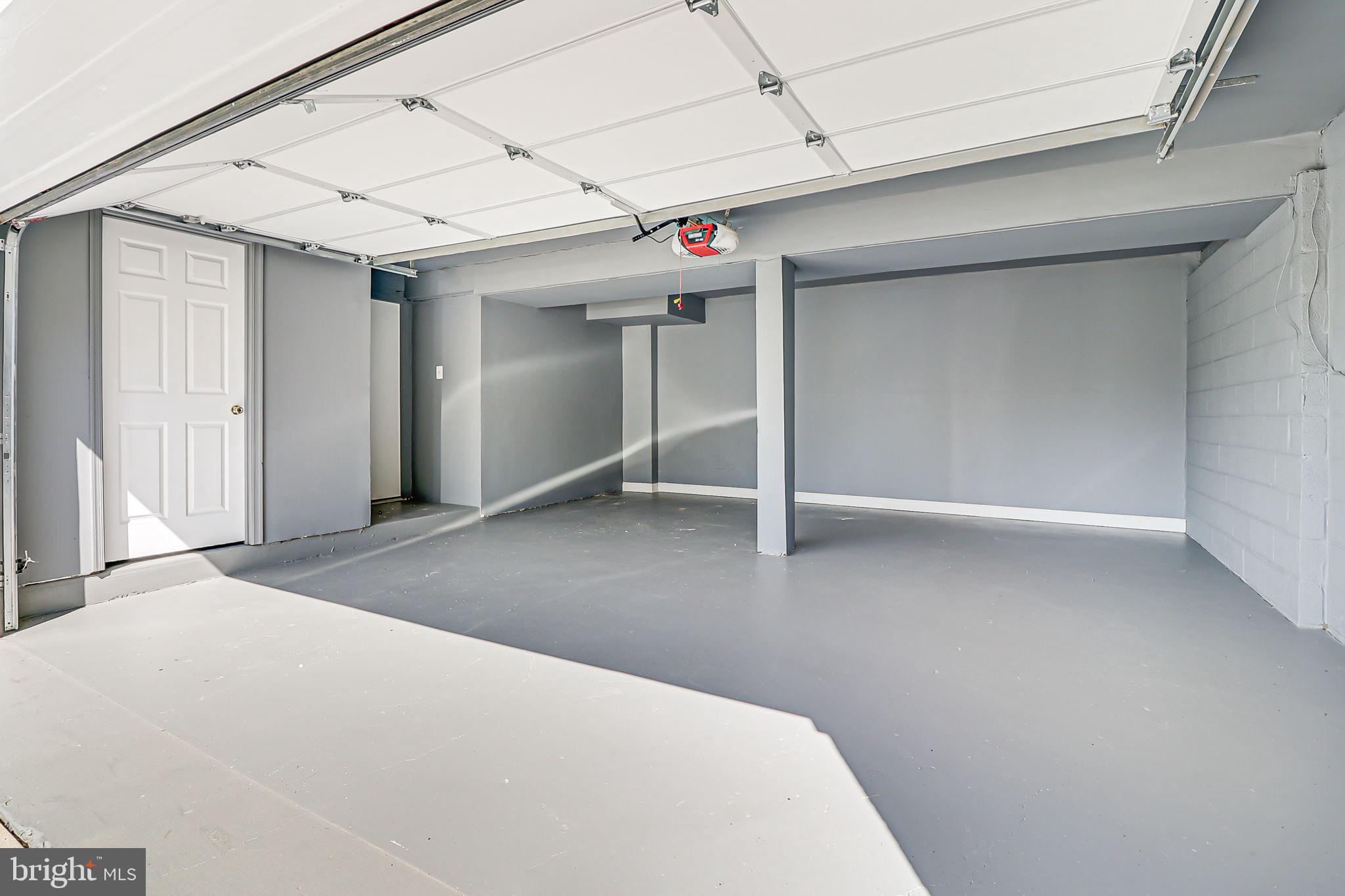 2202 NORLINDA AVENUE