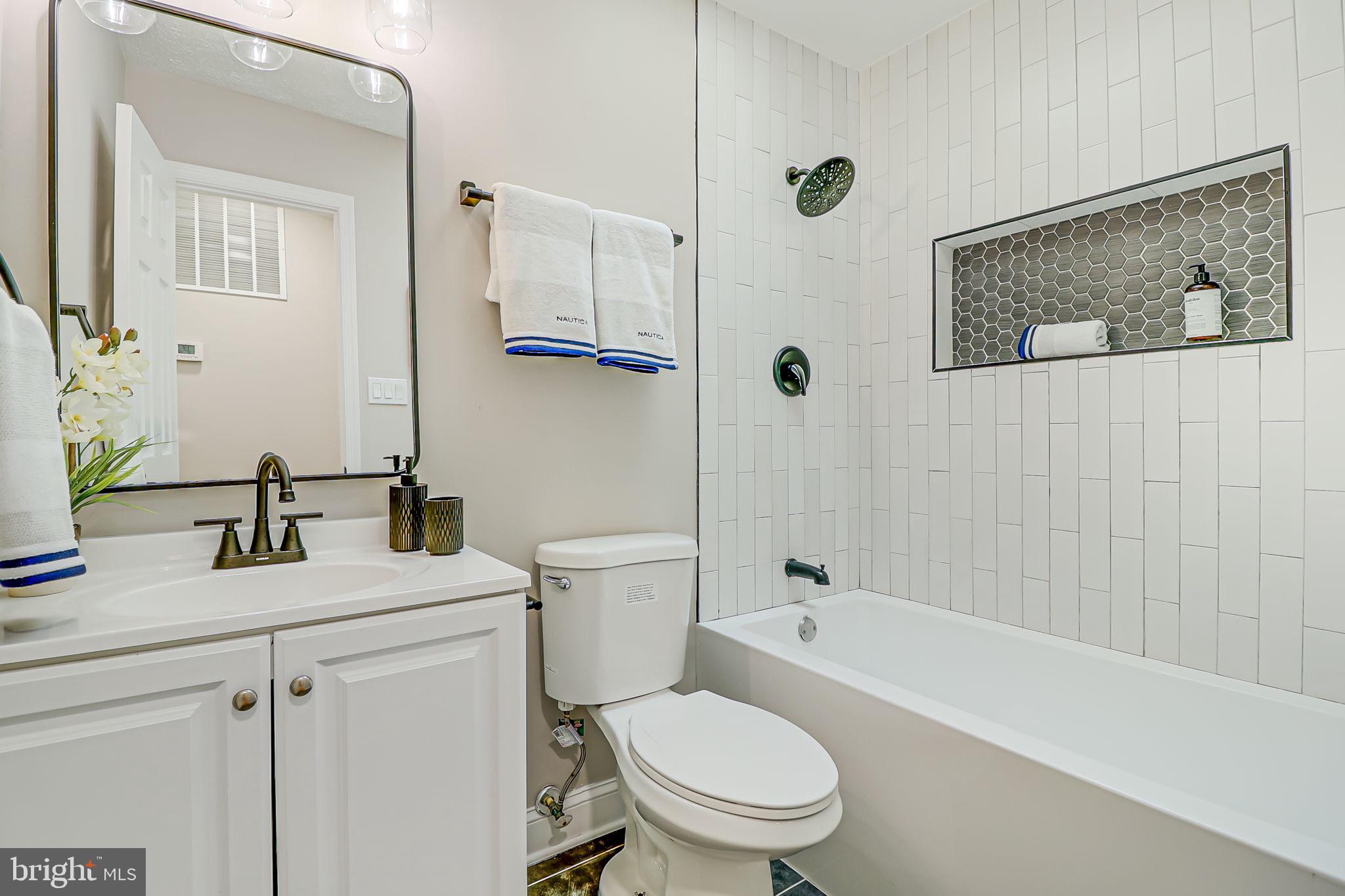 2202 NORLINDA AVENUE