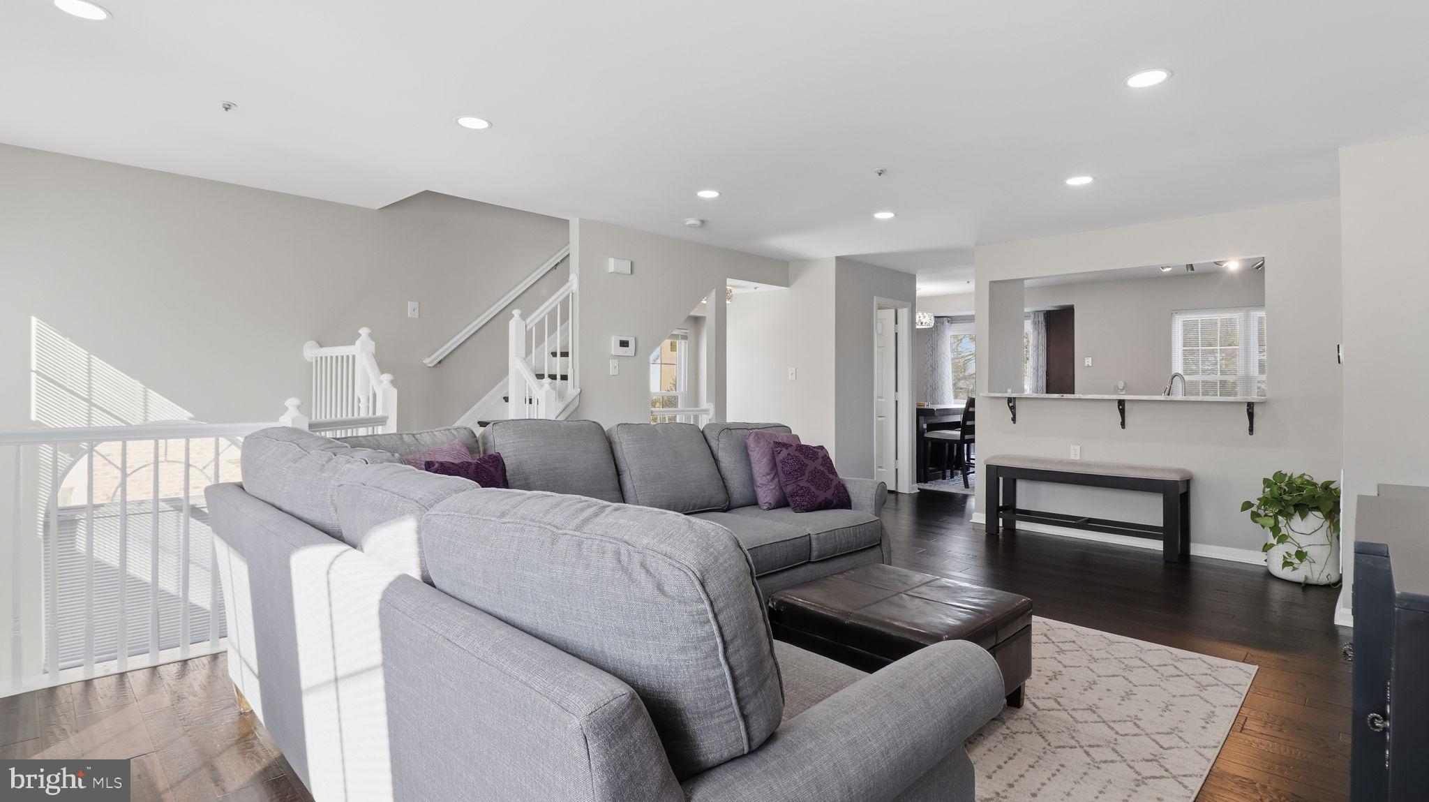 15922 EDGEVIEW TERRACE