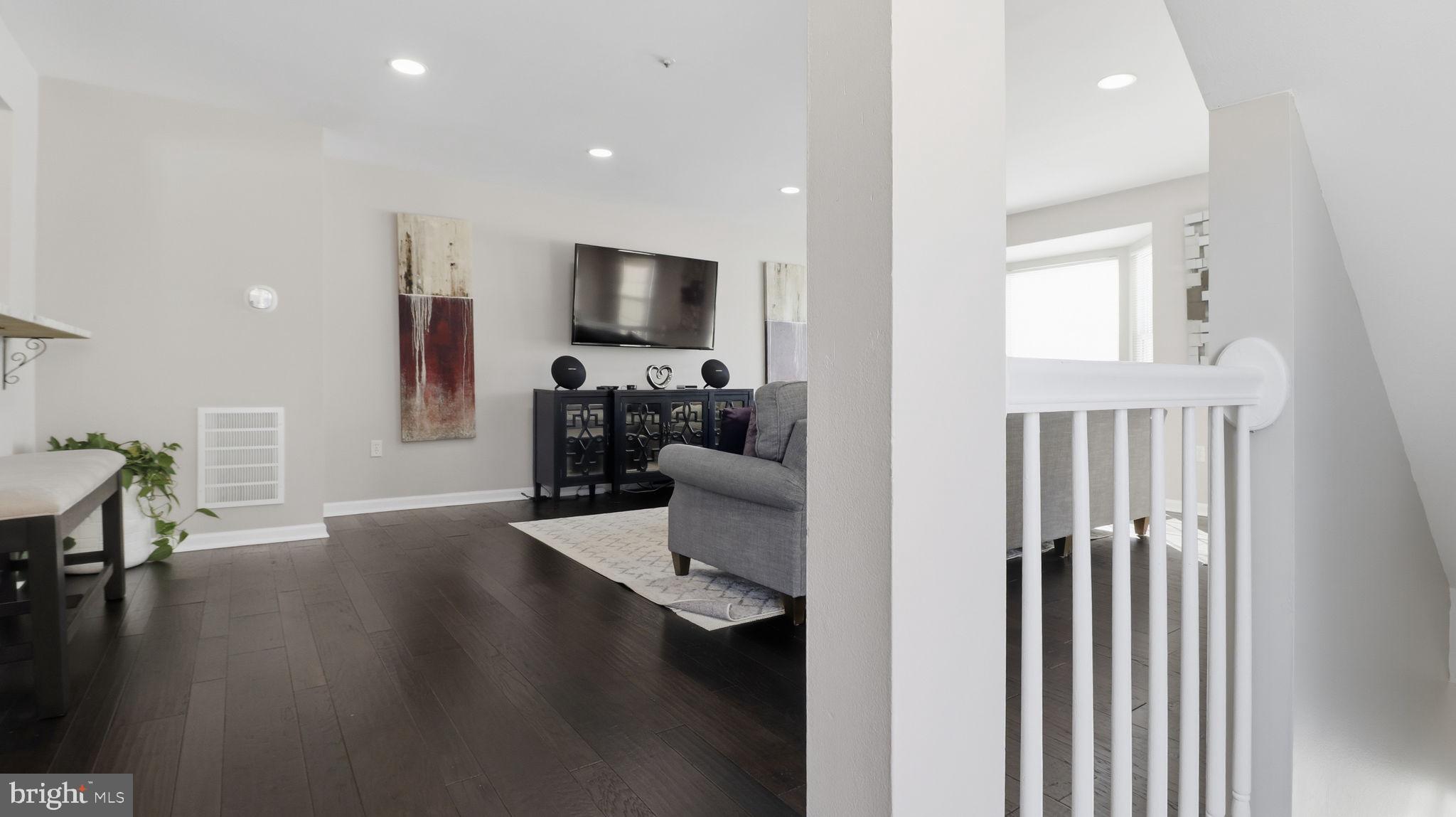 15922 EDGEVIEW TERRACE