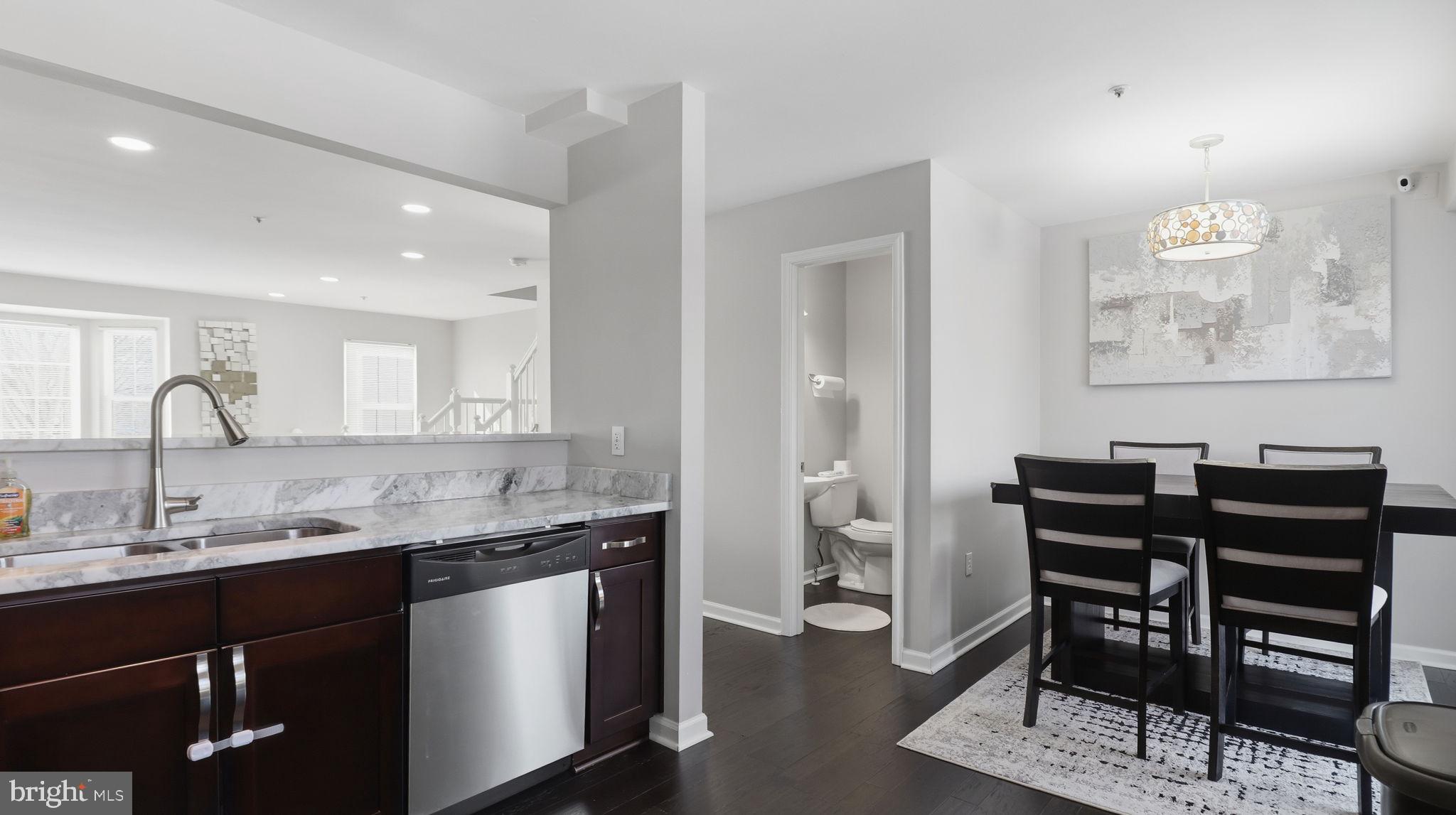 15922 EDGEVIEW TERRACE