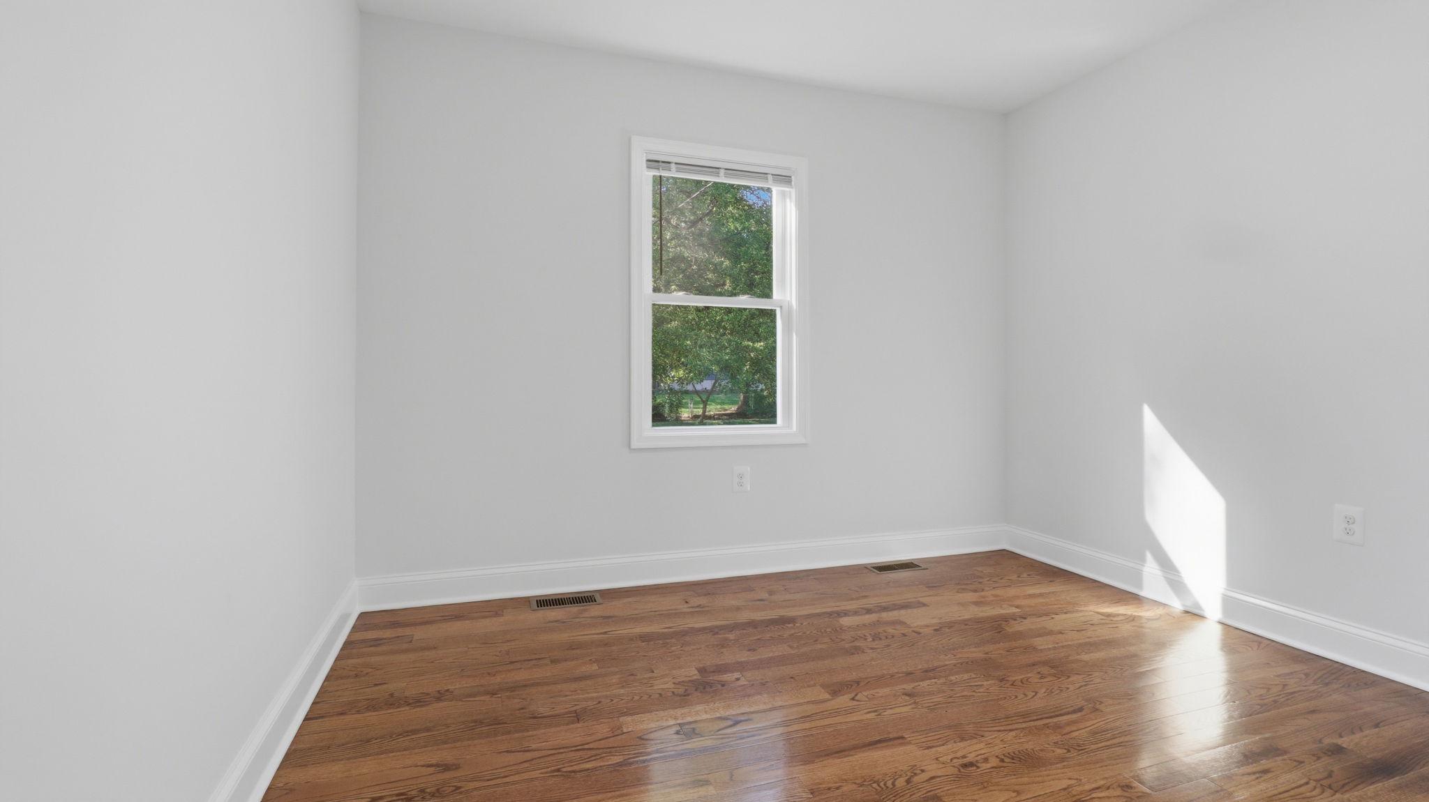 5633 JAMESTOWN ROAD