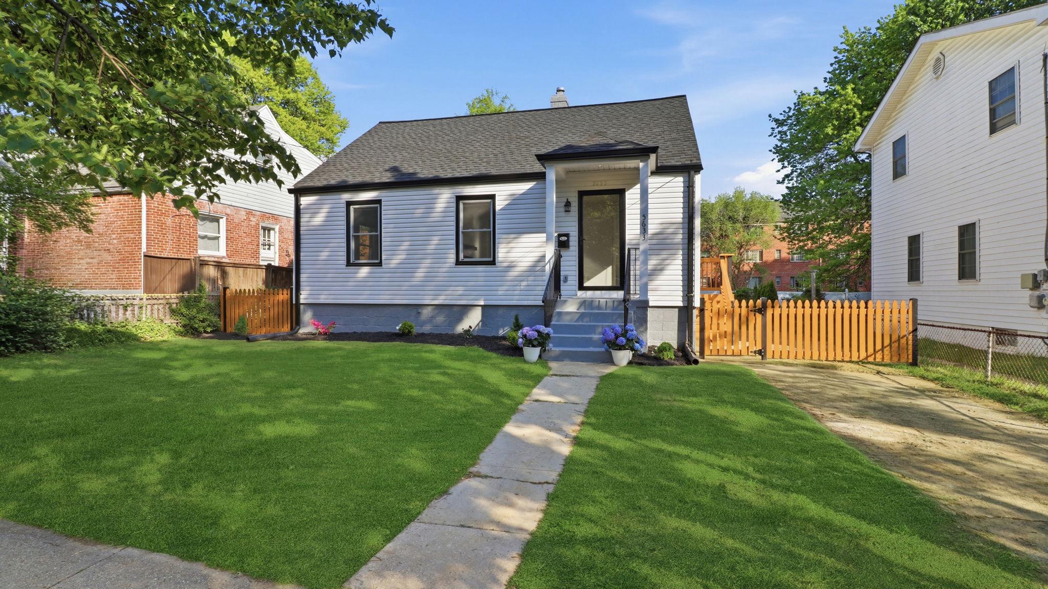 5633 JAMESTOWN ROAD