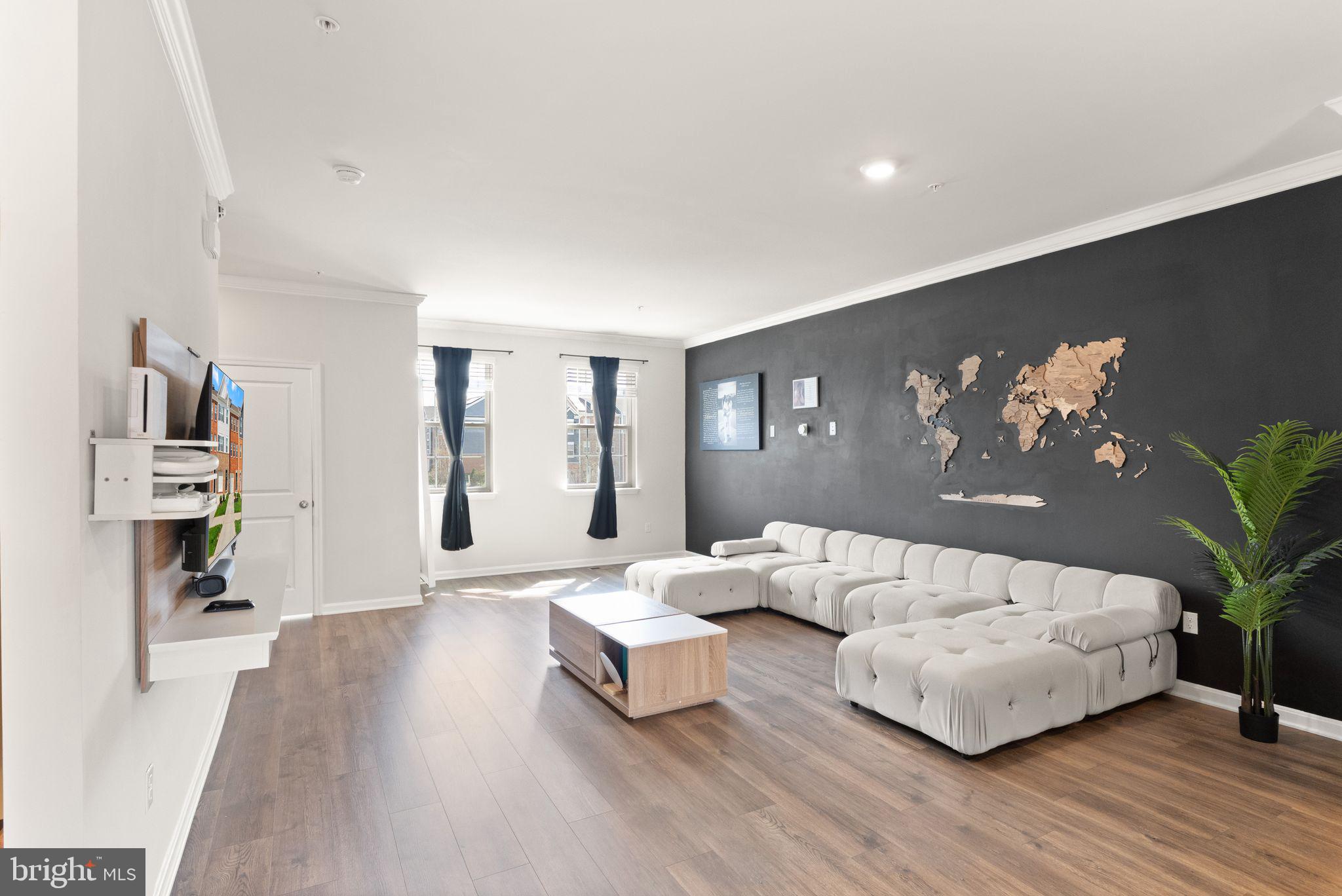 6624 BULLRUSH COURT