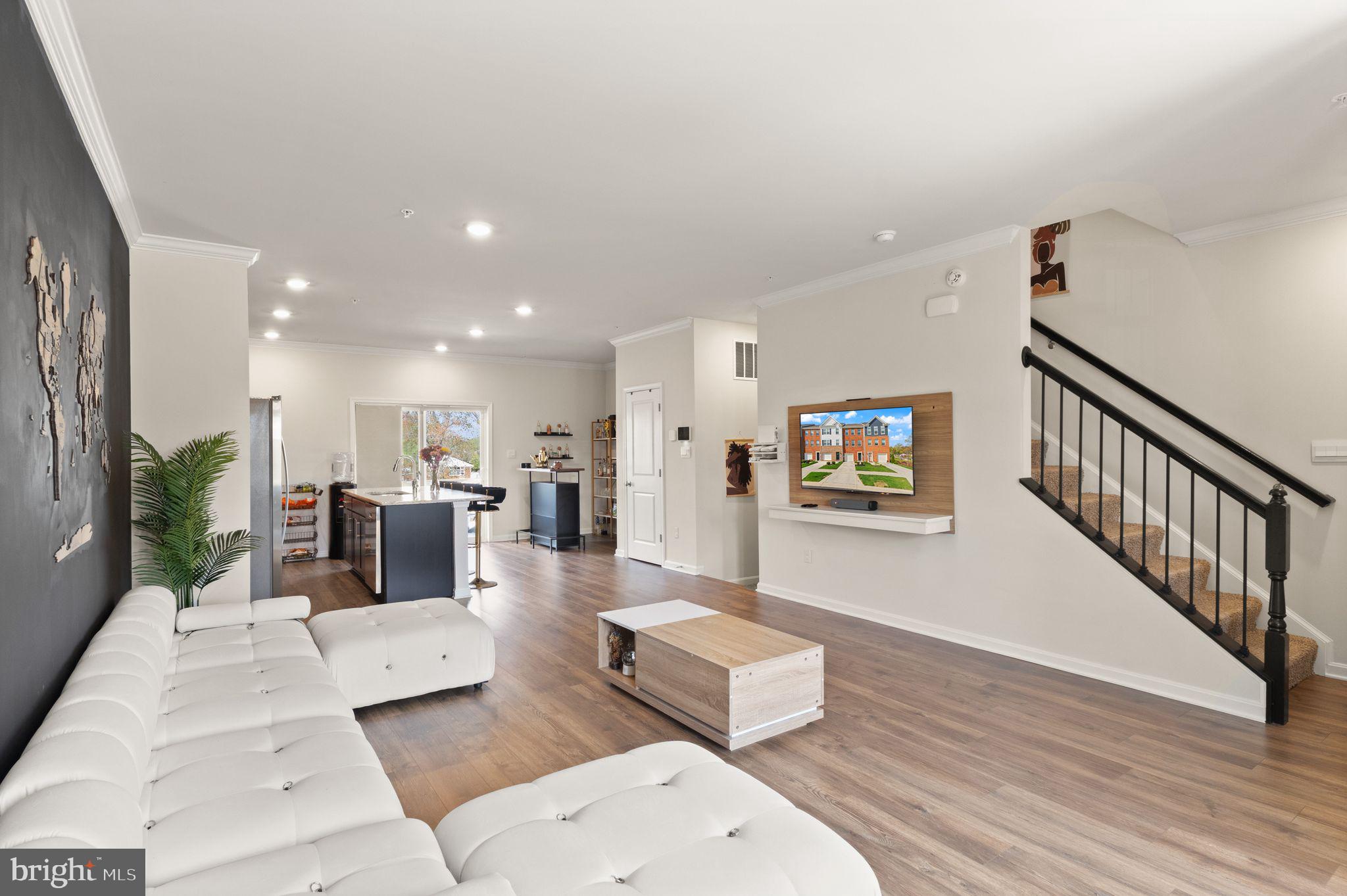 6624 BULLRUSH COURT