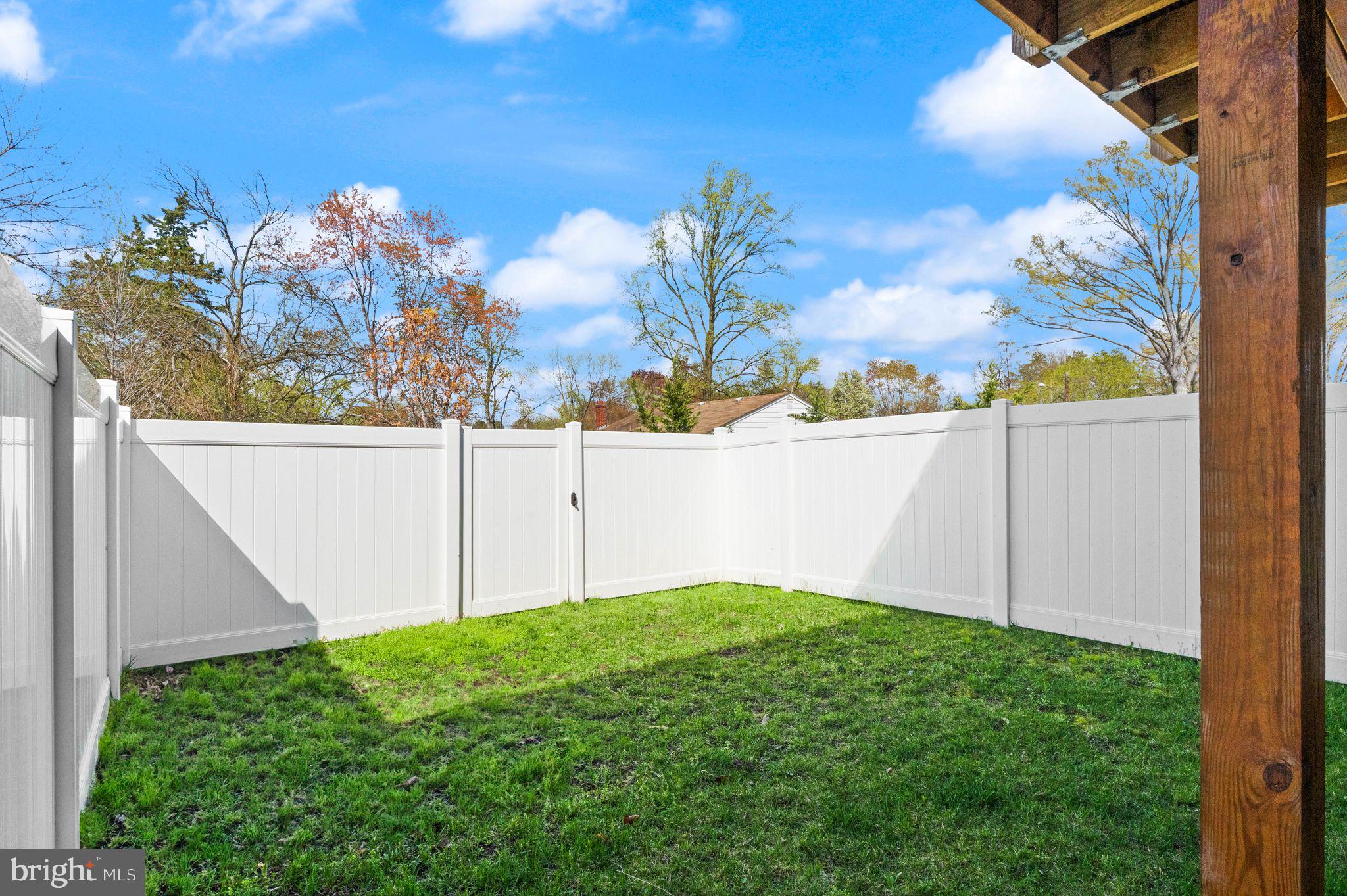 6624 BULLRUSH COURT