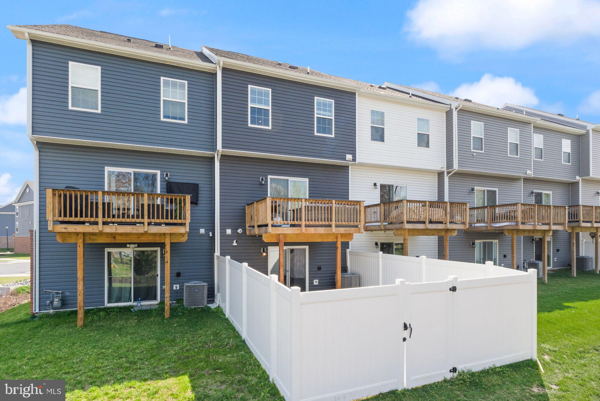 6624 BULLRUSH COURT