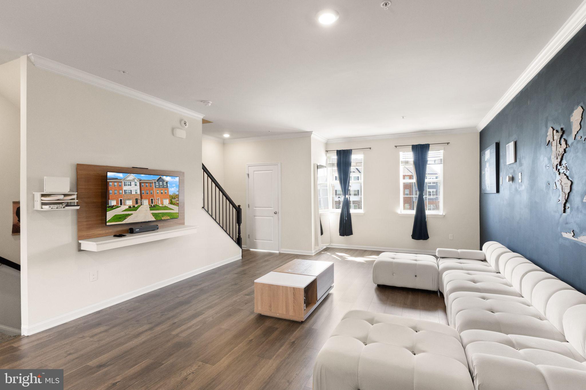 6624 BULLRUSH COURT