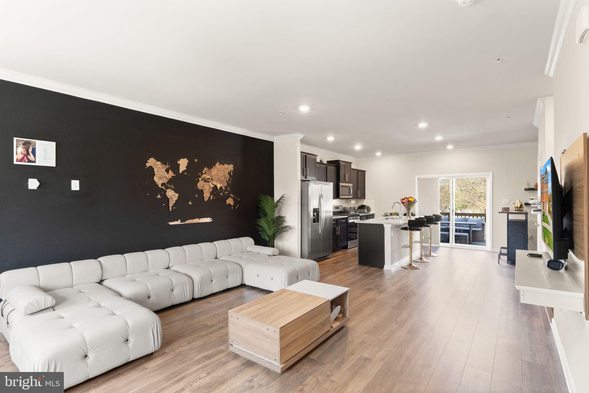 6624 BULLRUSH COURT