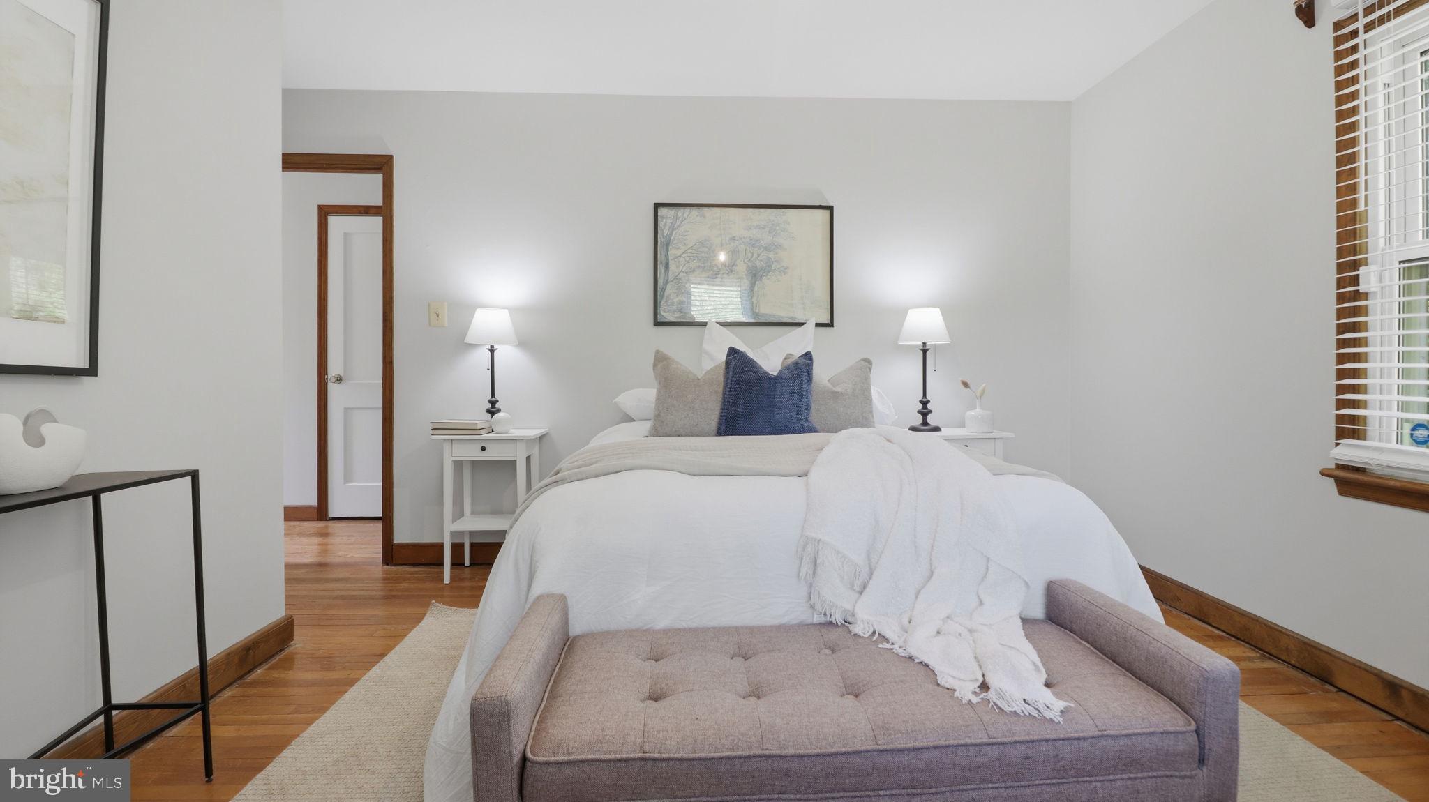 6719 KNOLLBROOK DRIVE