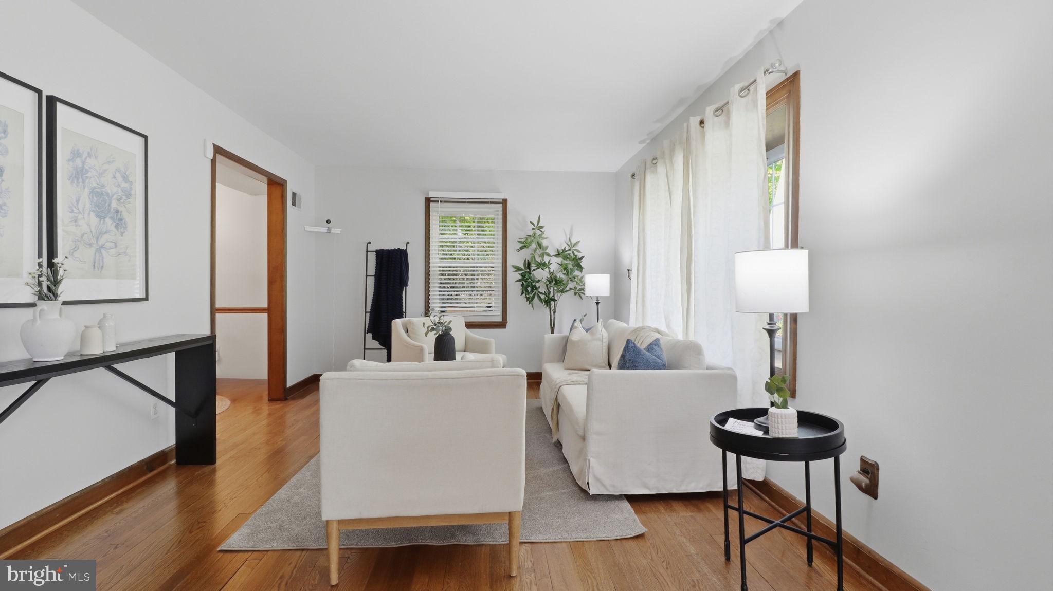 6719 KNOLLBROOK DRIVE