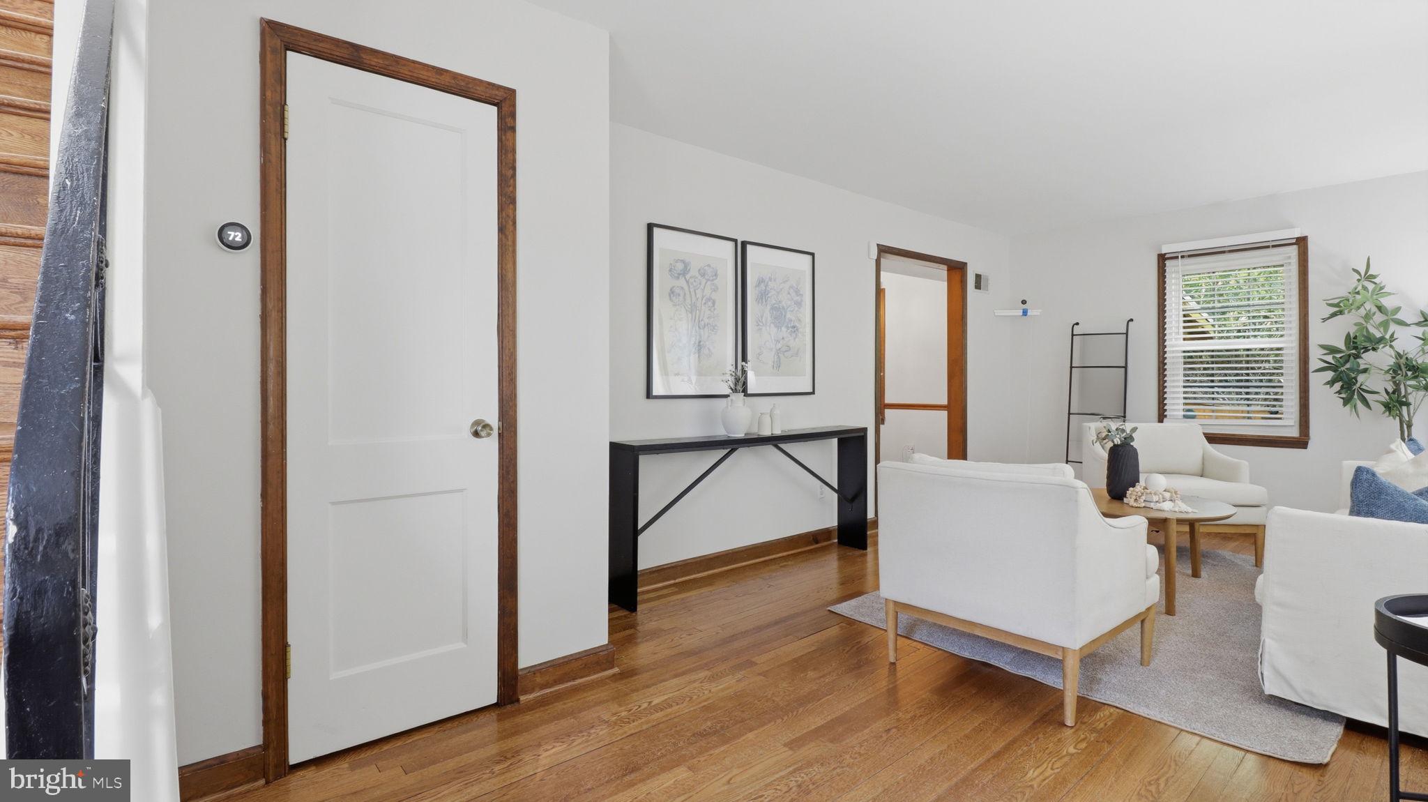 6719 KNOLLBROOK DRIVE